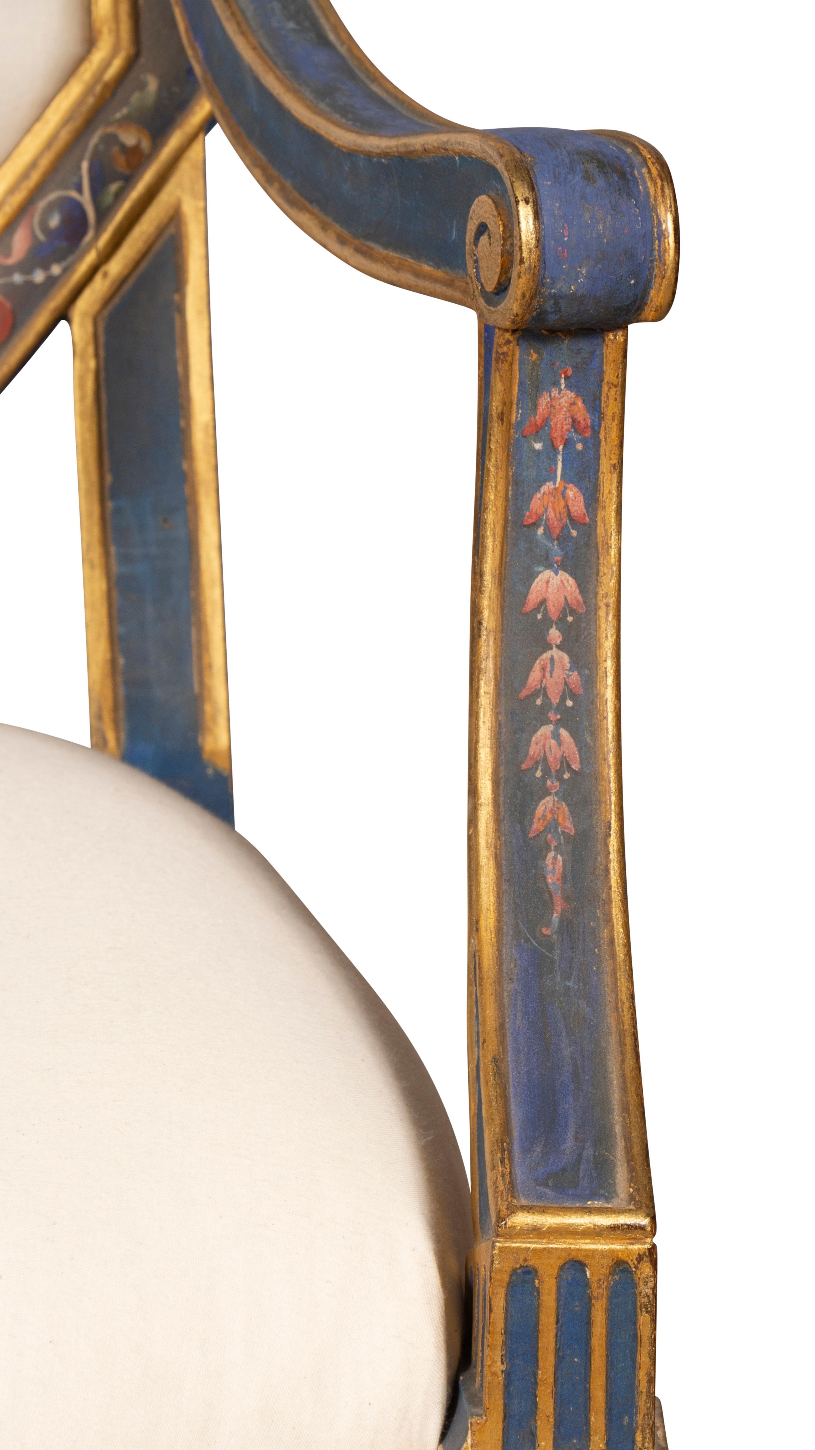 Paire de fauteuils italiens peints de style néoclassique en vente 11