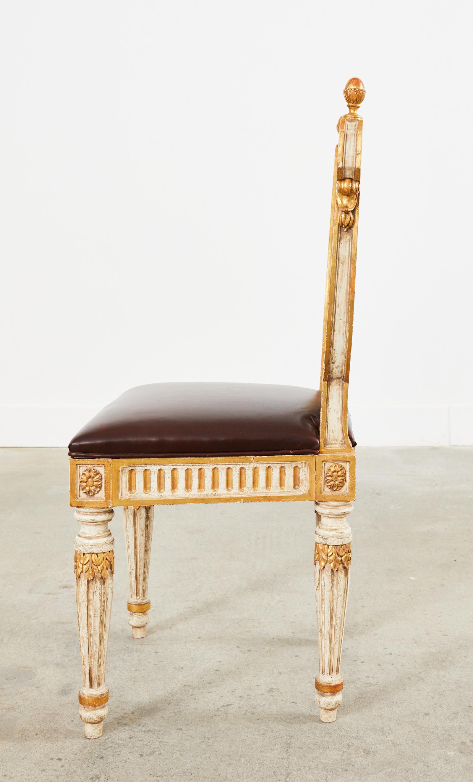 Paar italienische Stühle im neoklassischen Stil ohne Rückenlehne im Angebot 10