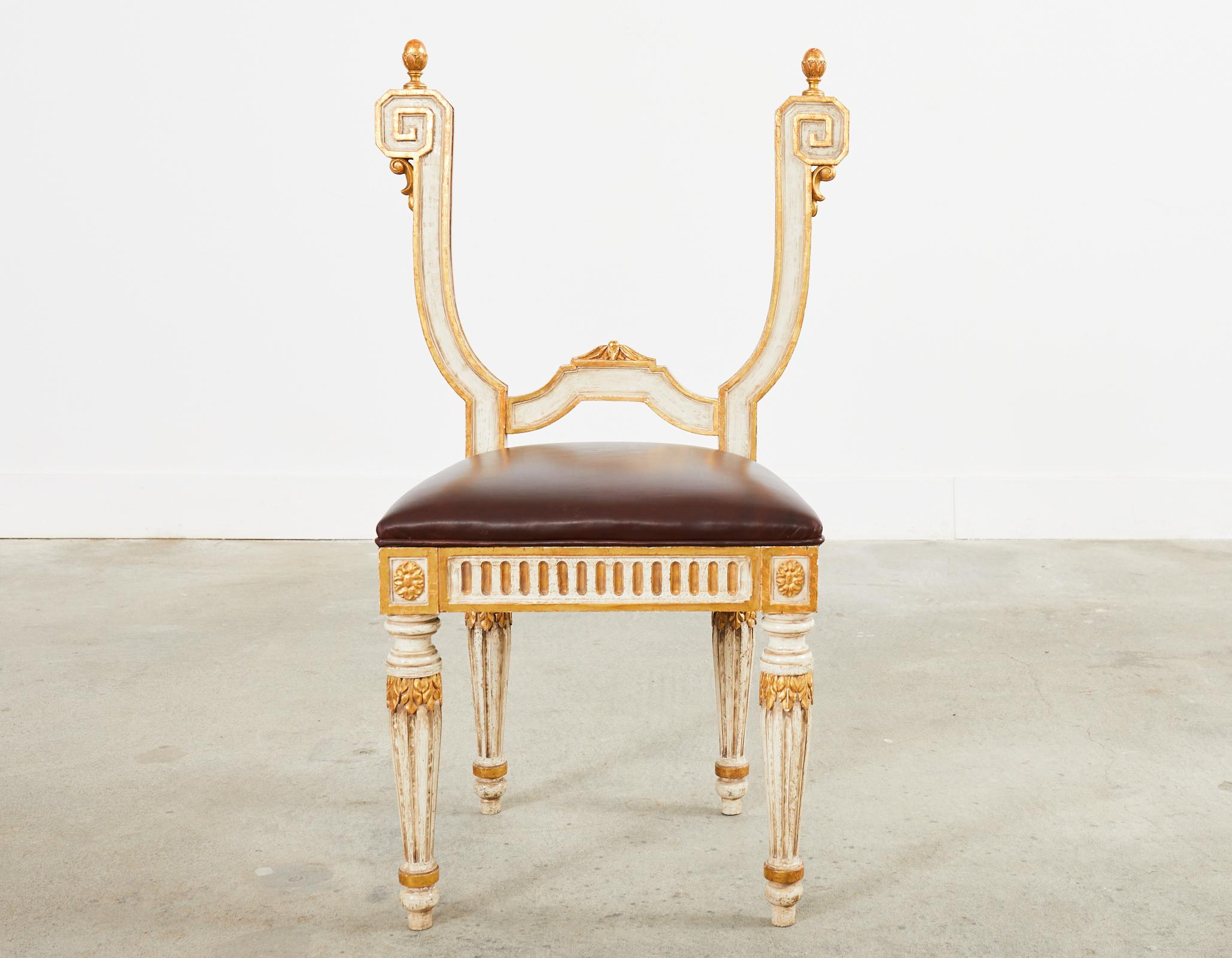 Paar italienische Stühle im neoklassischen Stil ohne Rückenlehne im Zustand „Gut“ im Angebot in Rio Vista, CA