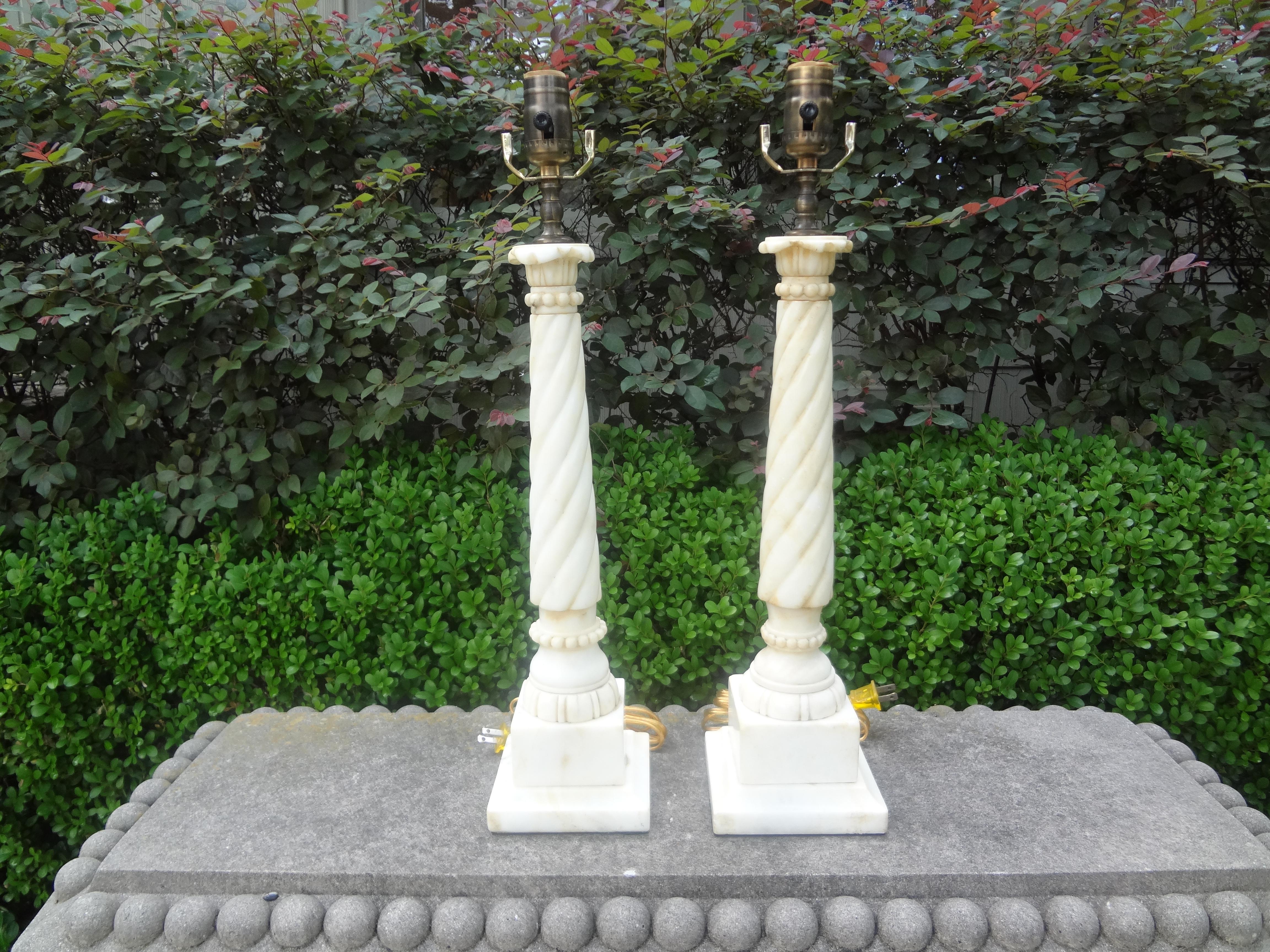 Pair of Italian Neoclassical Style Corinthian Column Alabaster Lamps 6