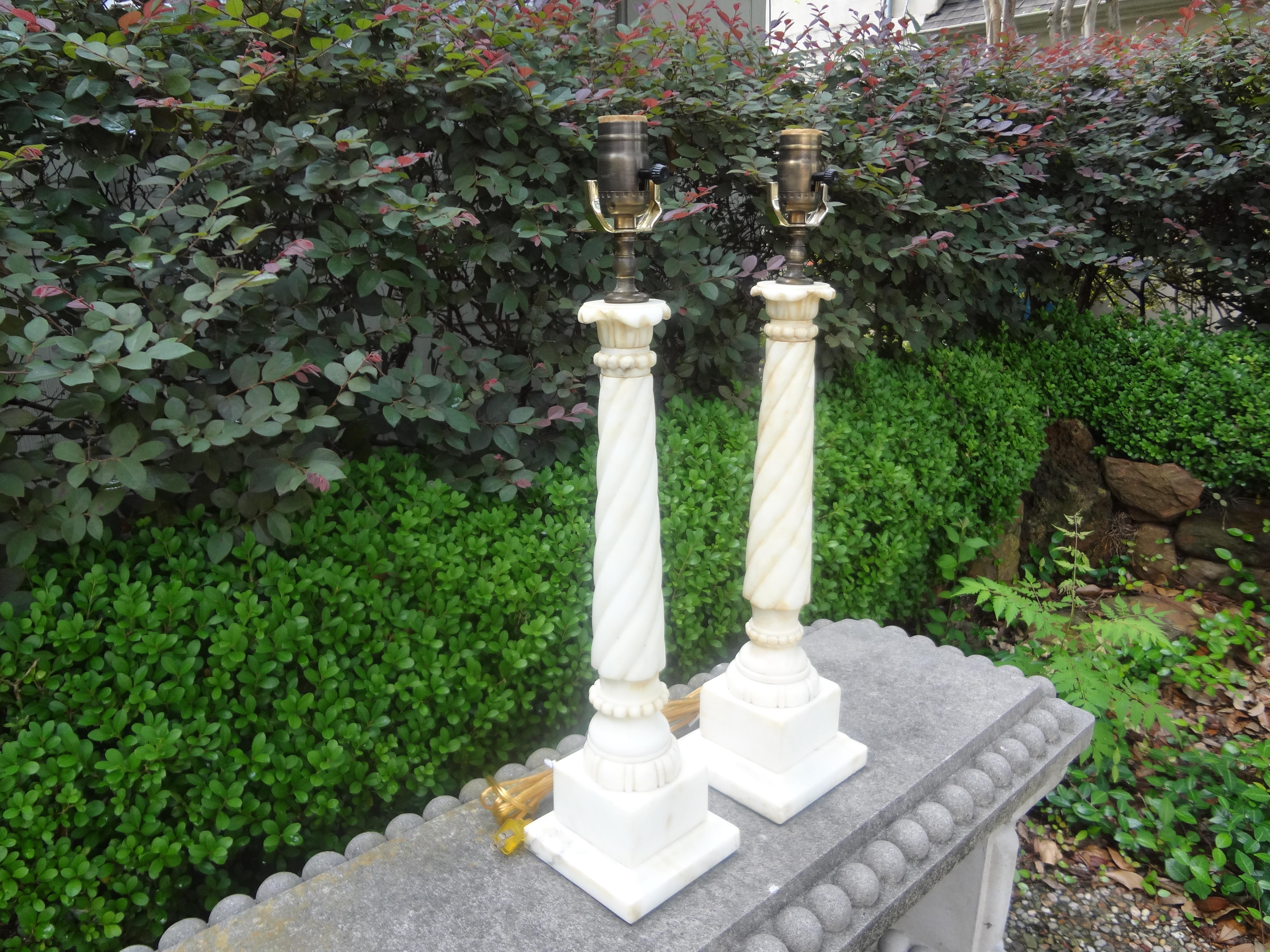 Pair of Italian Neoclassical Style Corinthian Column Alabaster Lamps 4