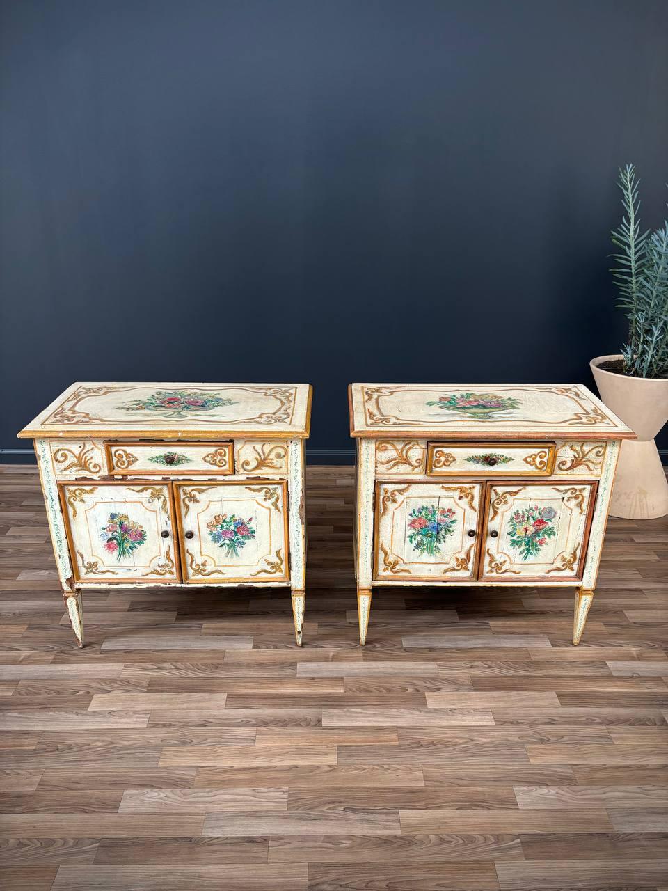 Wood Pair of Italian Neoclassical Style Hand Painted Night Stands Cabinets For Sale