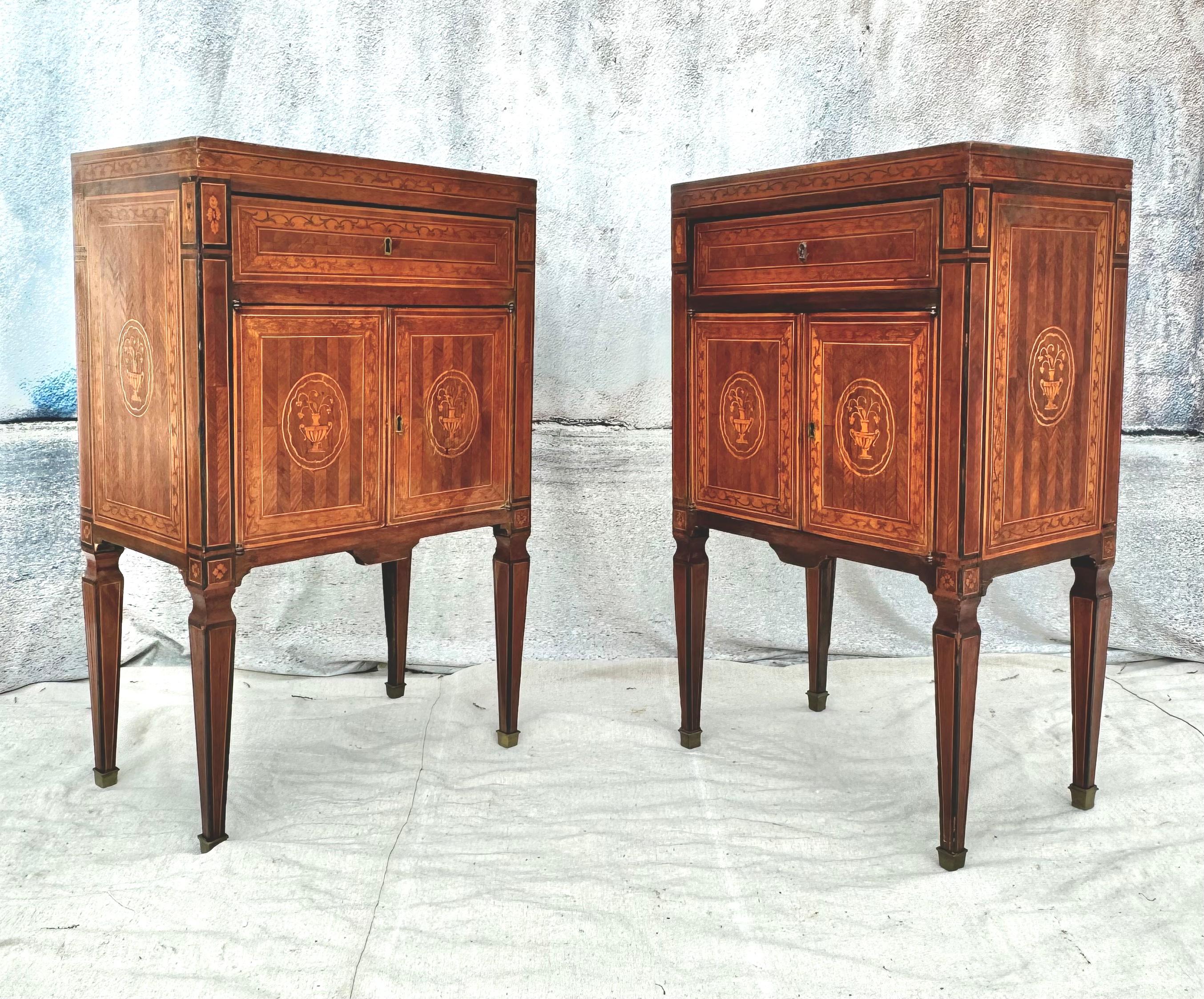 Pair Of  Italian Neoclassical Style Inlaid Bedside Cabinets For Sale 8