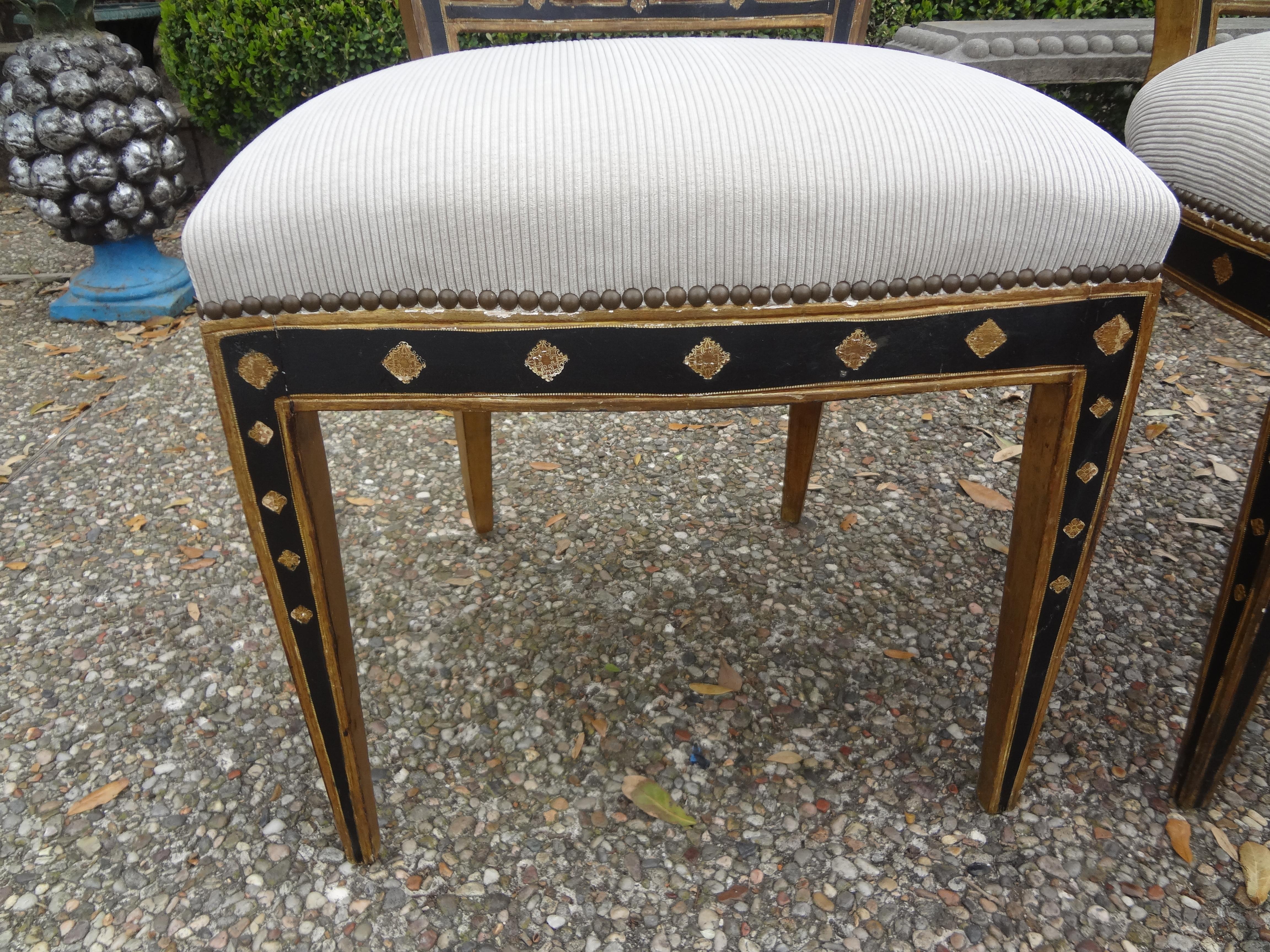 Early 20th Century Pair of Italian Neoclassical Style Painted and Giltwood Chairs