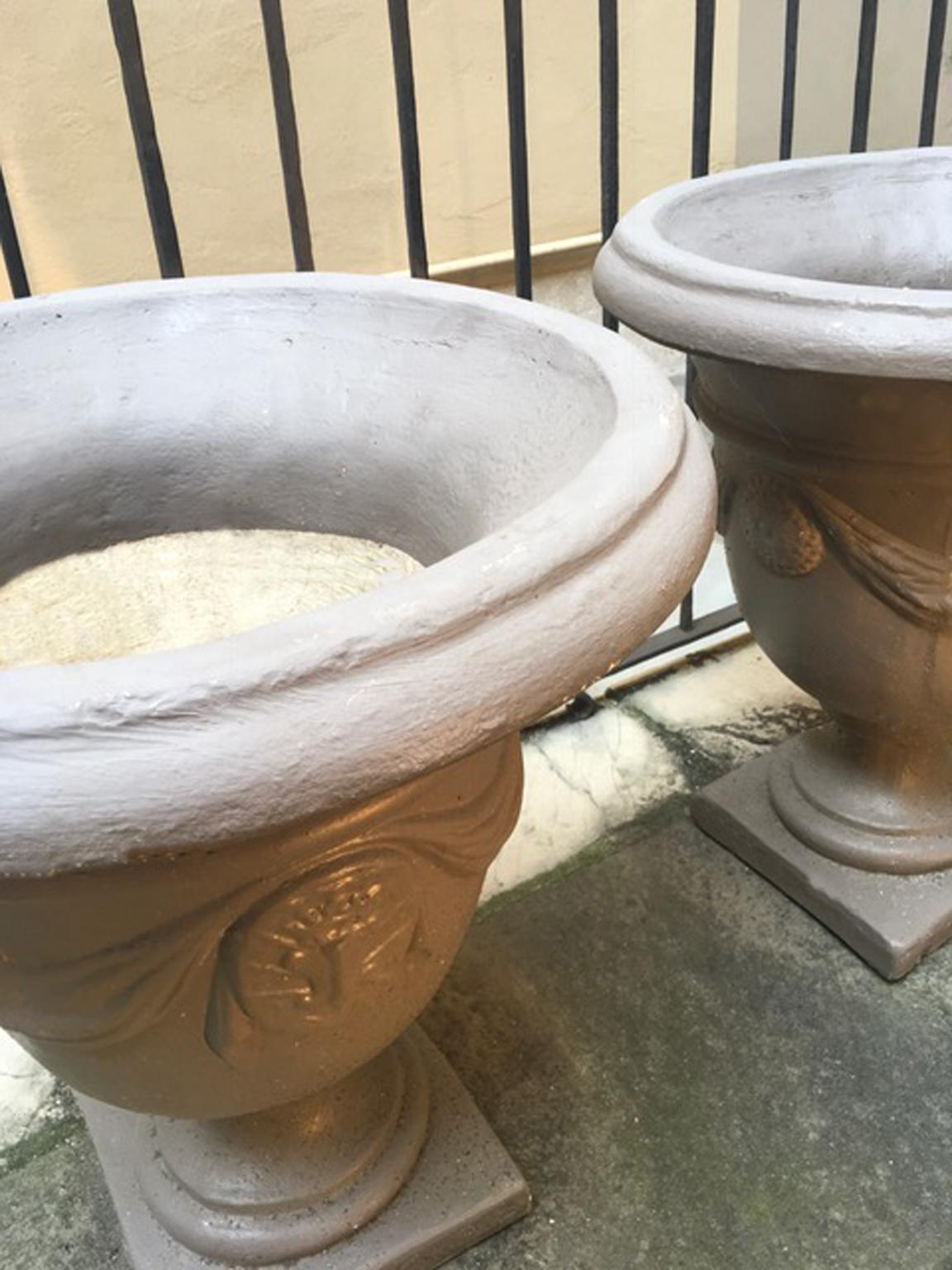 Pair of Italian Neoclassical Style Stone Paste Gardens Urns Hand Paint Mud Color For Sale 11