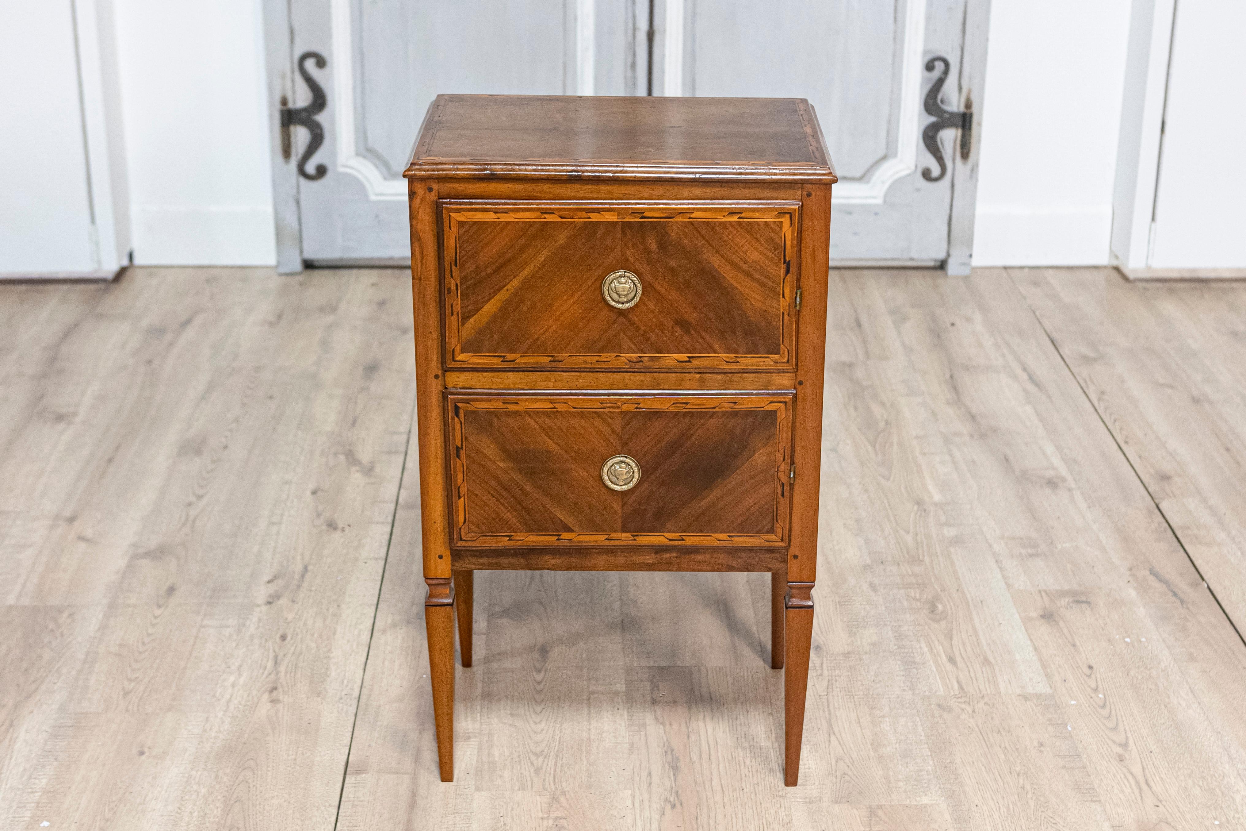 Pair of Italian Neoclassical Style Walnut Nightstands with Bookmatched Veneer In Good Condition For Sale In Atlanta, GA