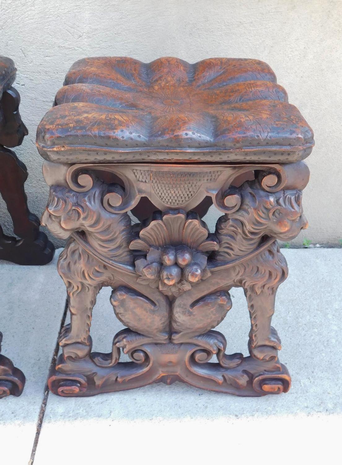 Pair of Italian Neoclassical Walnut Figural Lion Pillow Top Stools, Circa 1810  For Sale 2