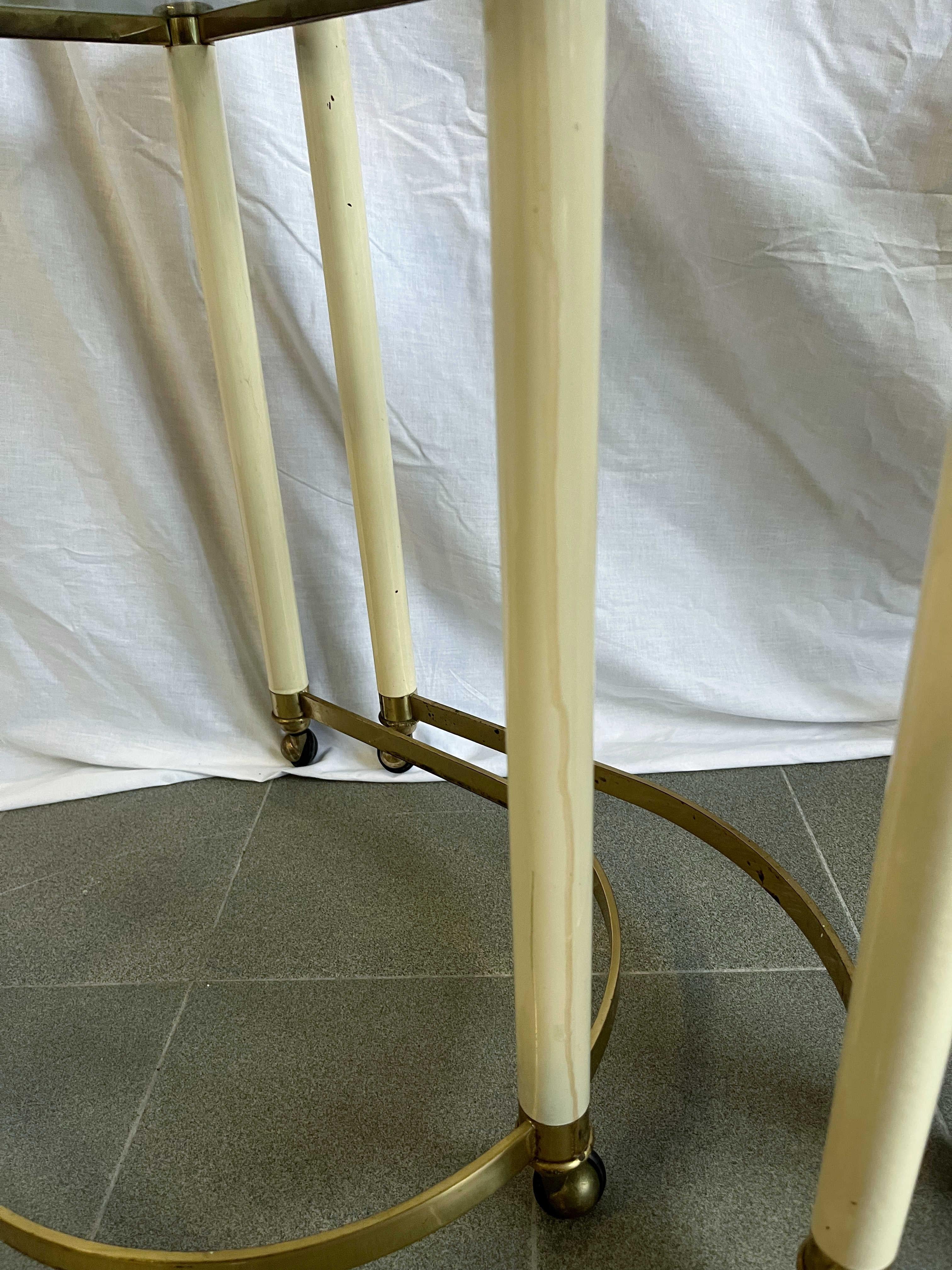 Paire de tables gigognes italiennes sur roulettes en vente 1