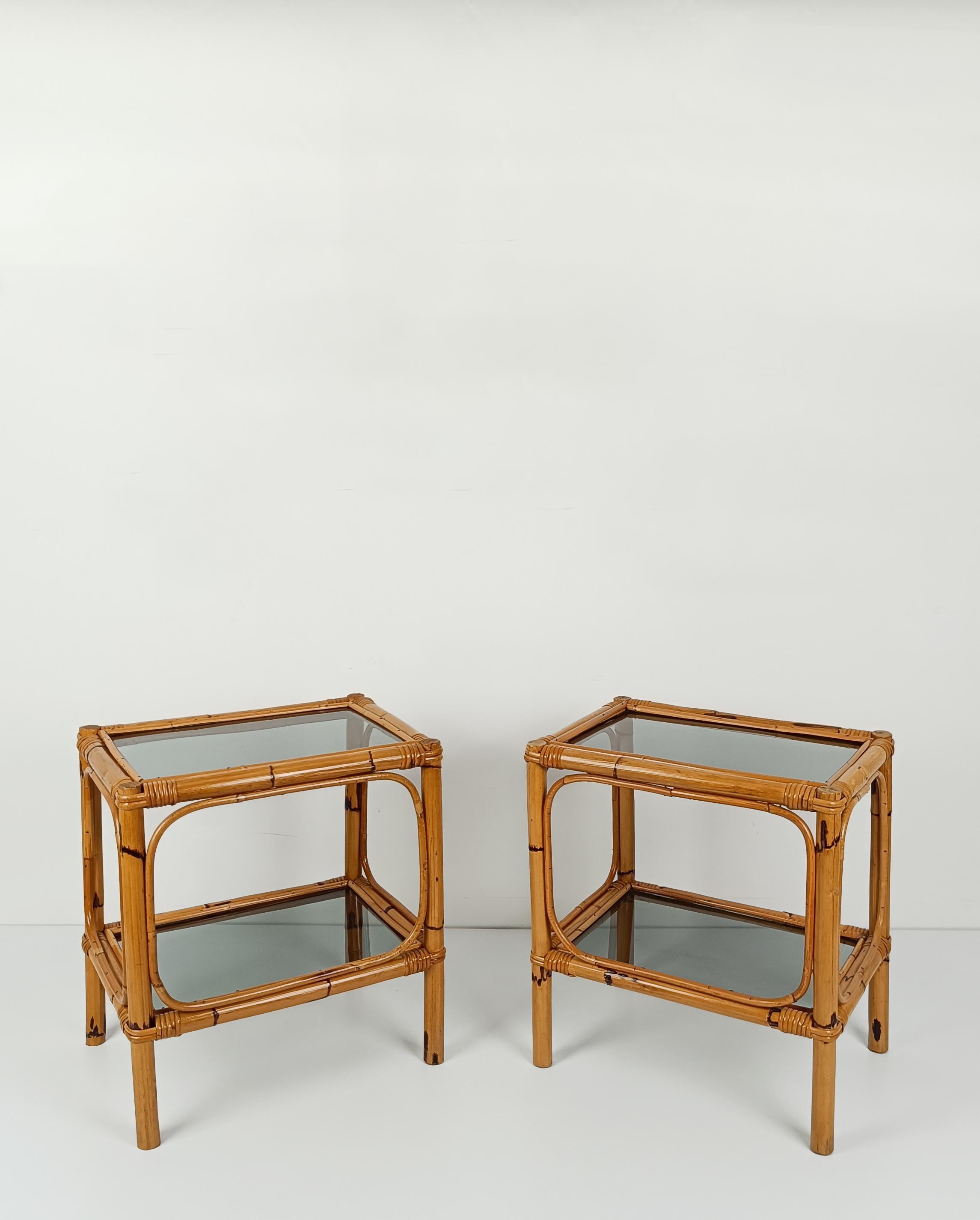 Mid-Century Modern Pair of Italian Night Stand / Side Table in Bamboo, Rattan and Smoked Glass, 70s For Sale