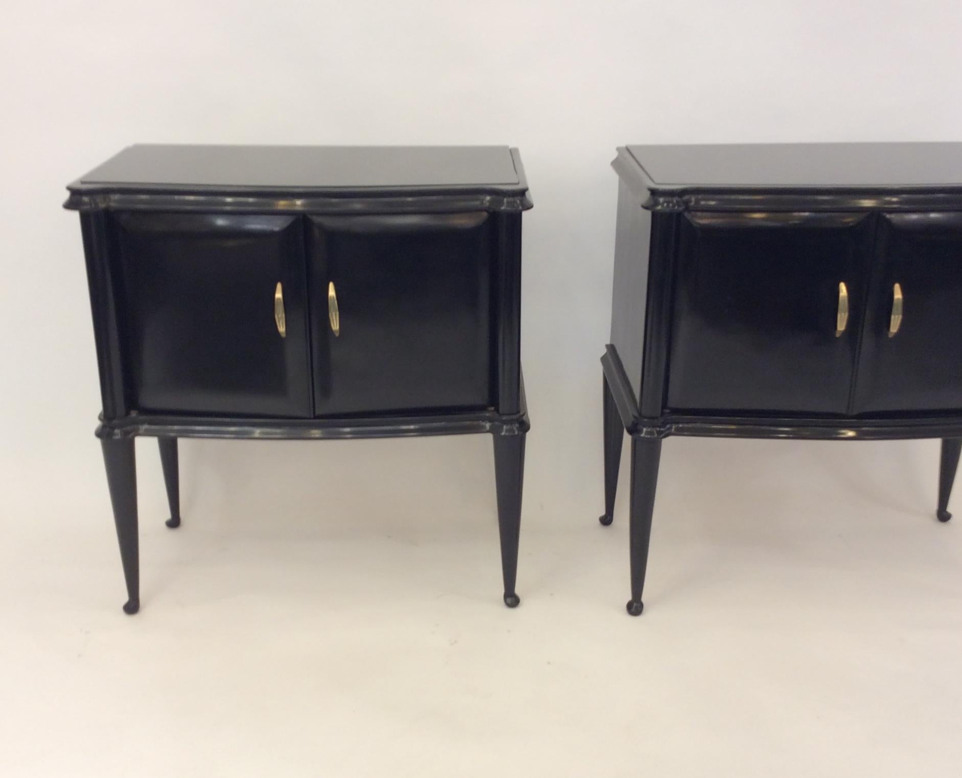 Pair of Italian Nightstands, 1940 In Good Condition In London, GB