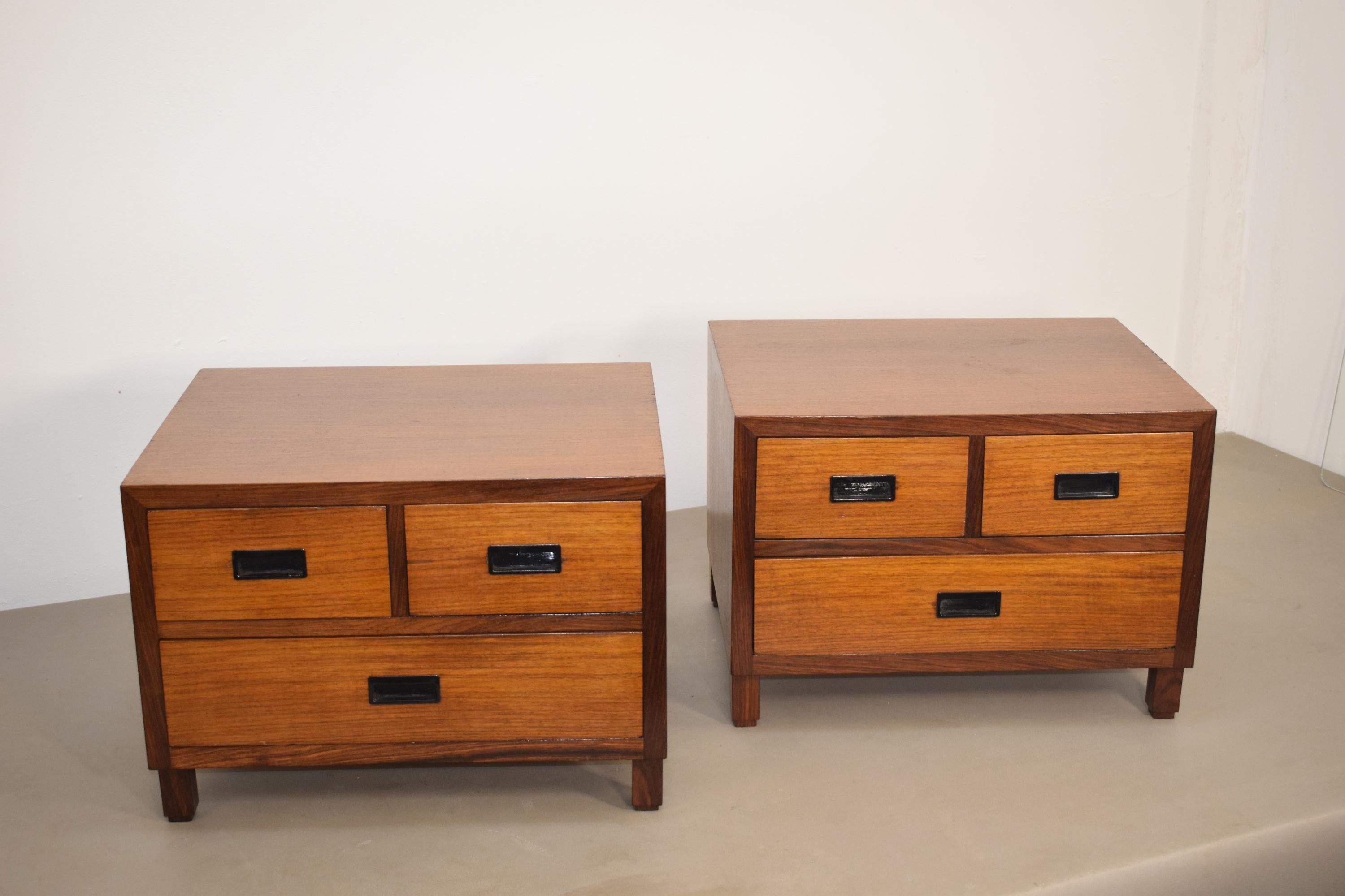 Pair of Italian Night Stands, 1960s In Good Condition In Palermo, PA
