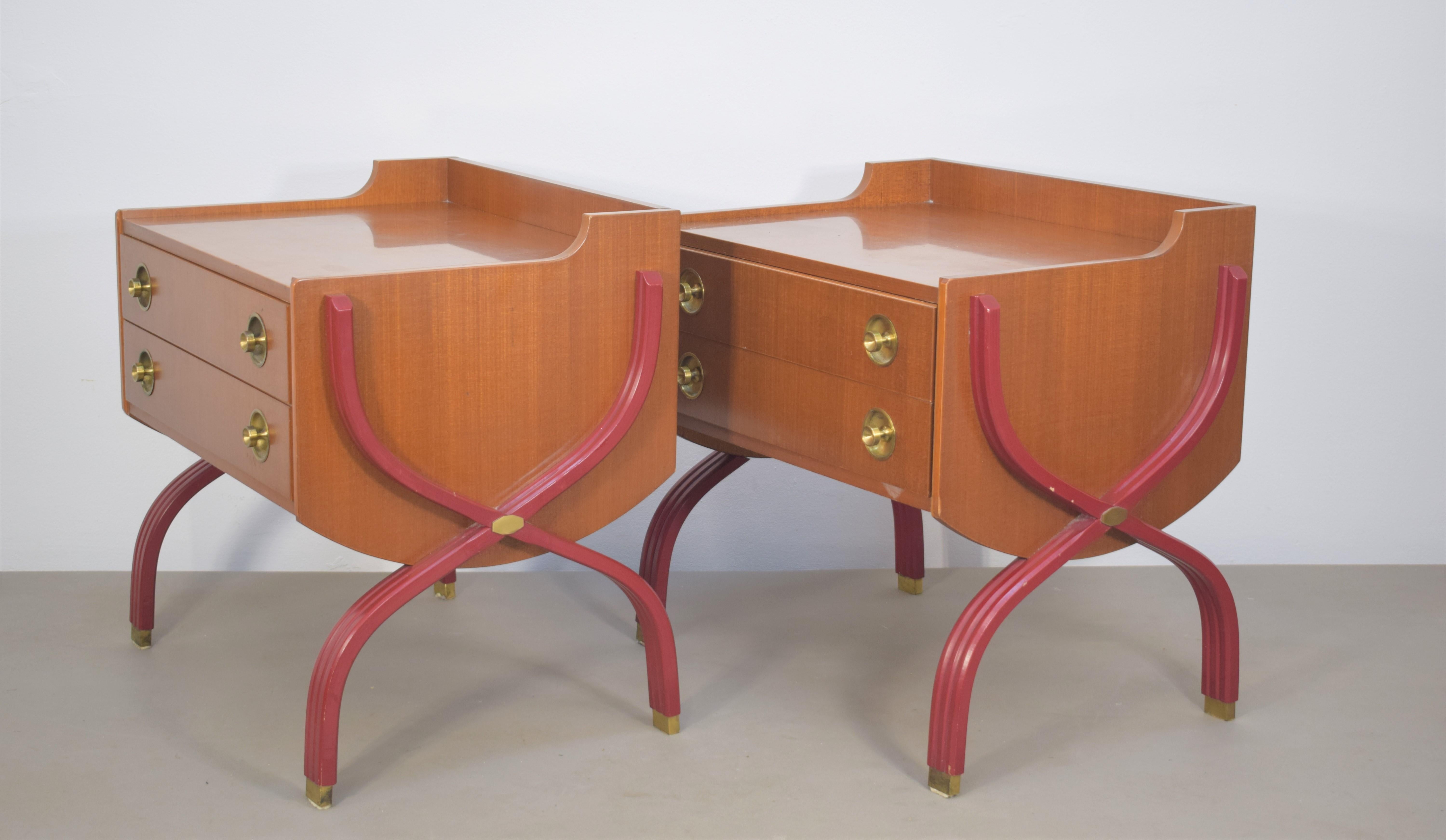 Mid-Century Modern Pair of Italian Nightstands, 1970s For Sale