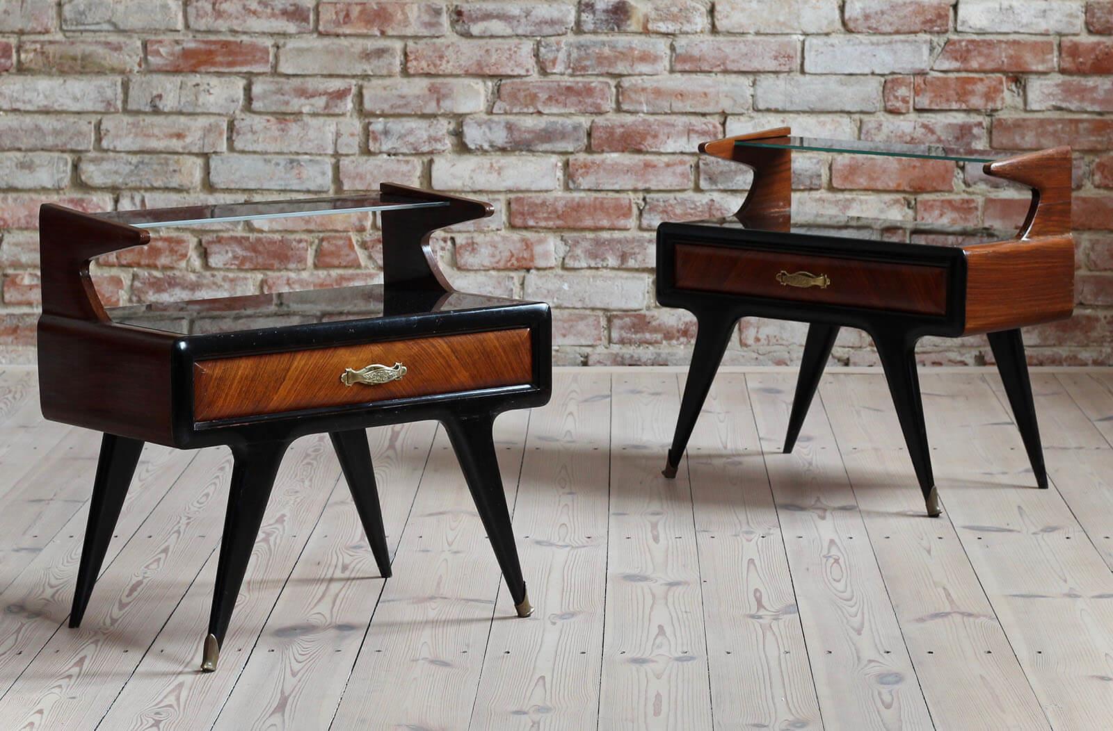 Mid-Century Modern Pair of Italian Nightstands, Paolo Buffa Style, 1950s For Sale