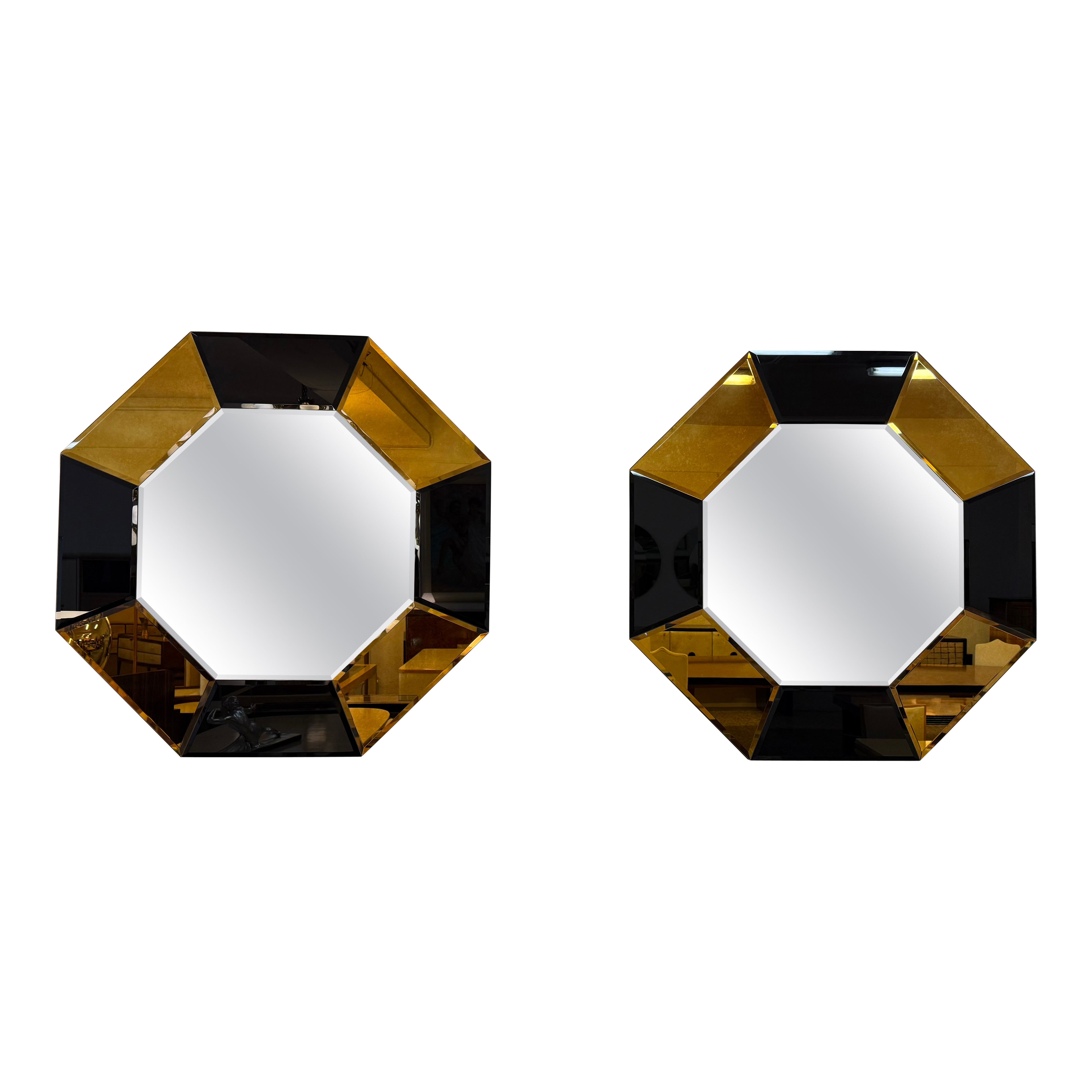 Paire de miroirs octogonaux italiens en verre miroité noir et or en vente