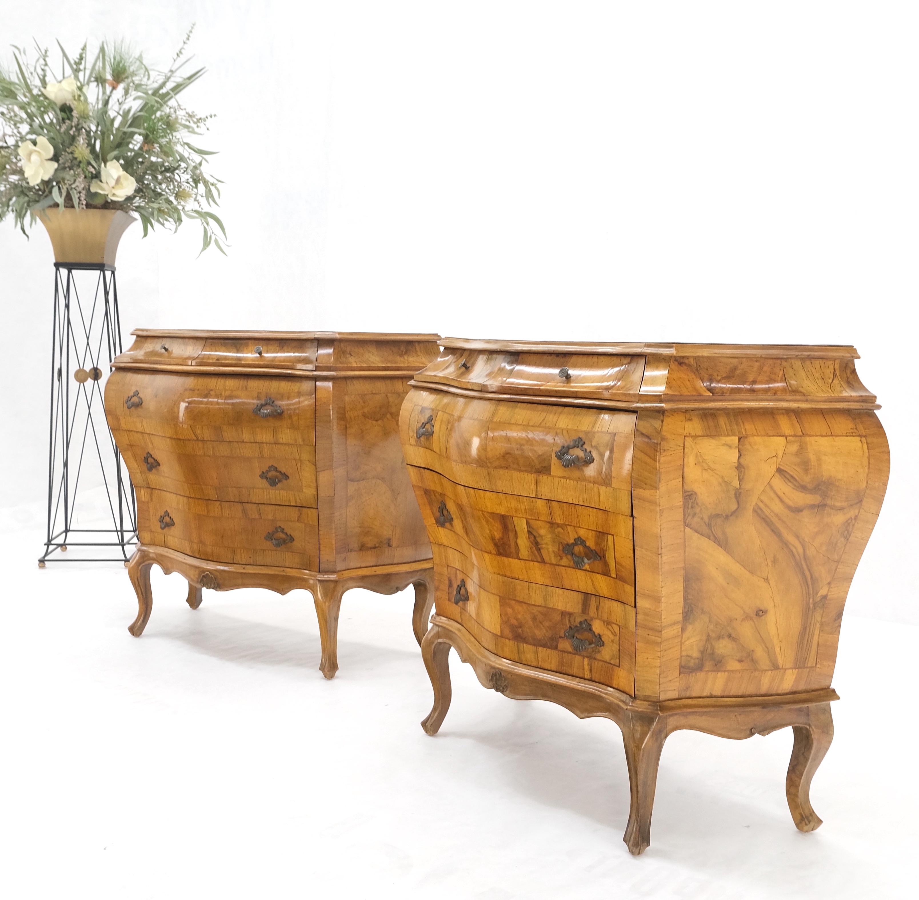 Lacquered Pair of Italian Olive Burl Wood Patched Veneer Bombay Small Dresser Stands Table For Sale