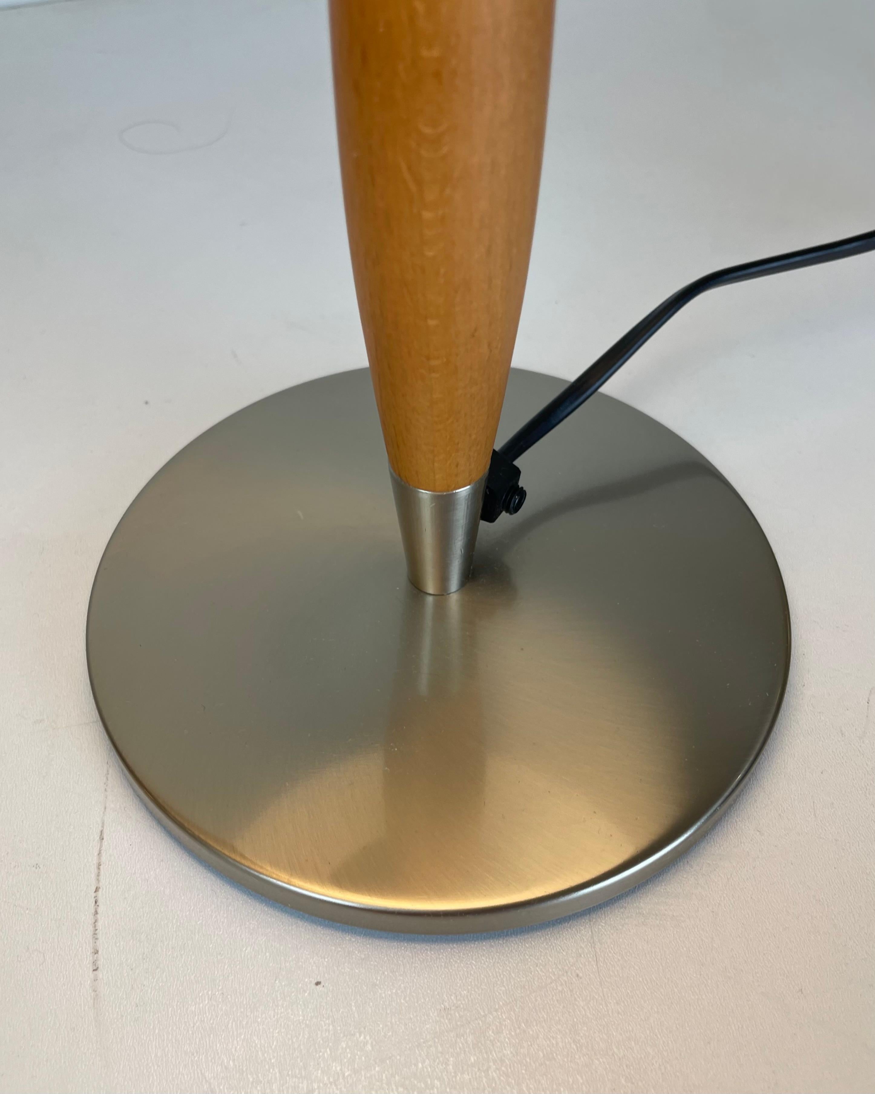 Pair of Italian Opaline Table Lamp, 1990s For Sale 4
