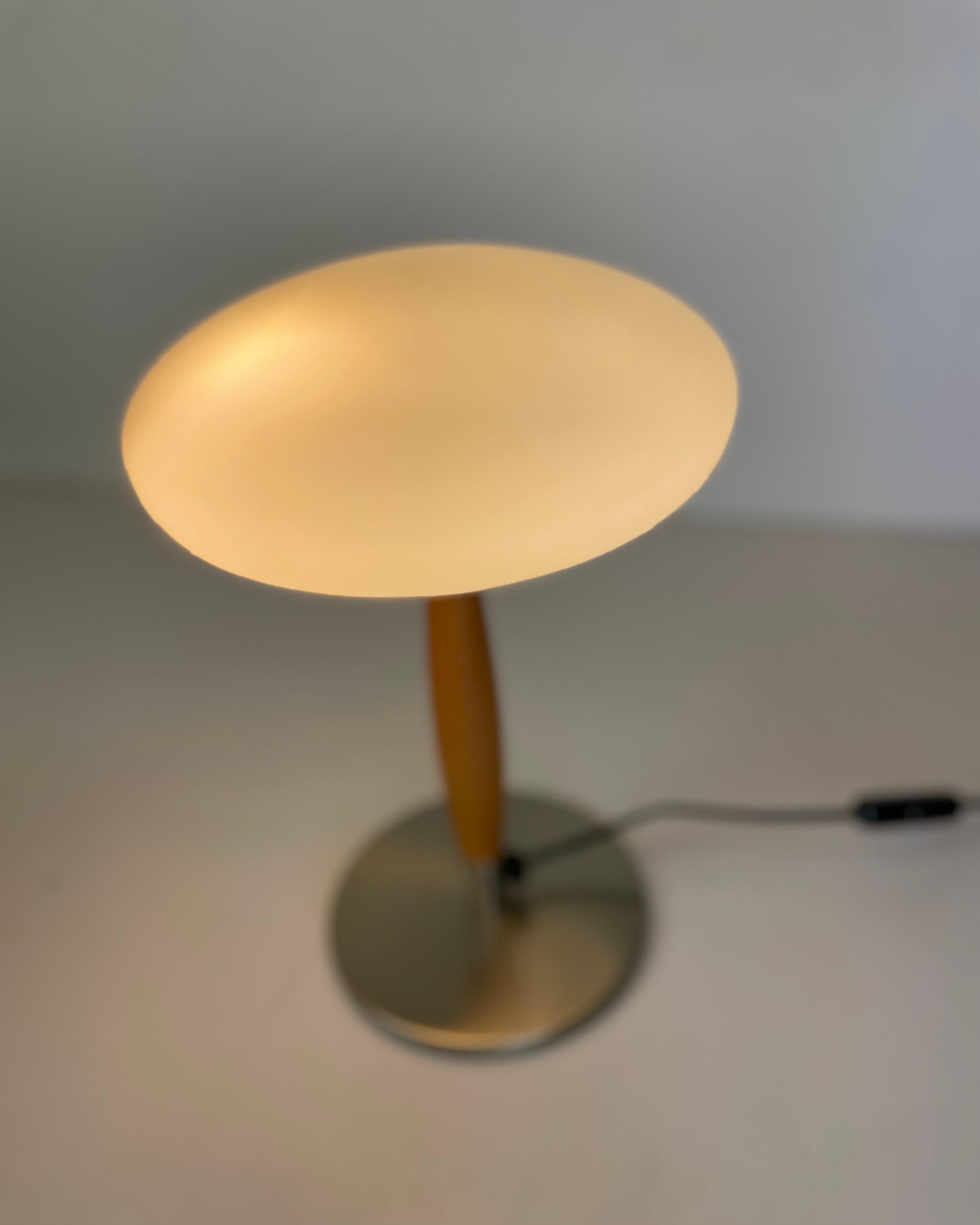 Pair of Italian Opaline Table Lamp, 1990s For Sale 6