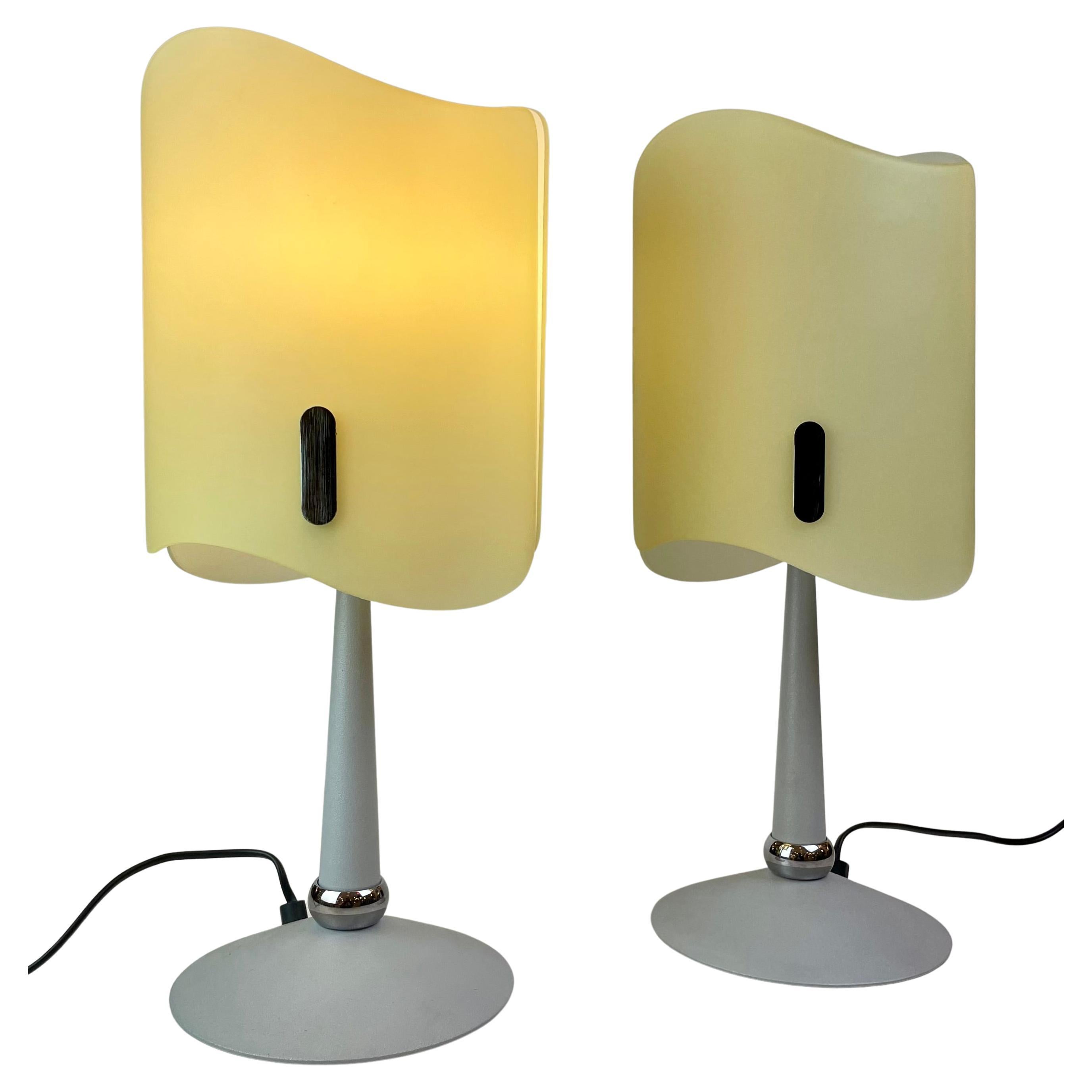 Lampe de table italienne Giana, verre opalin et métal sablé, années 1990 en vente