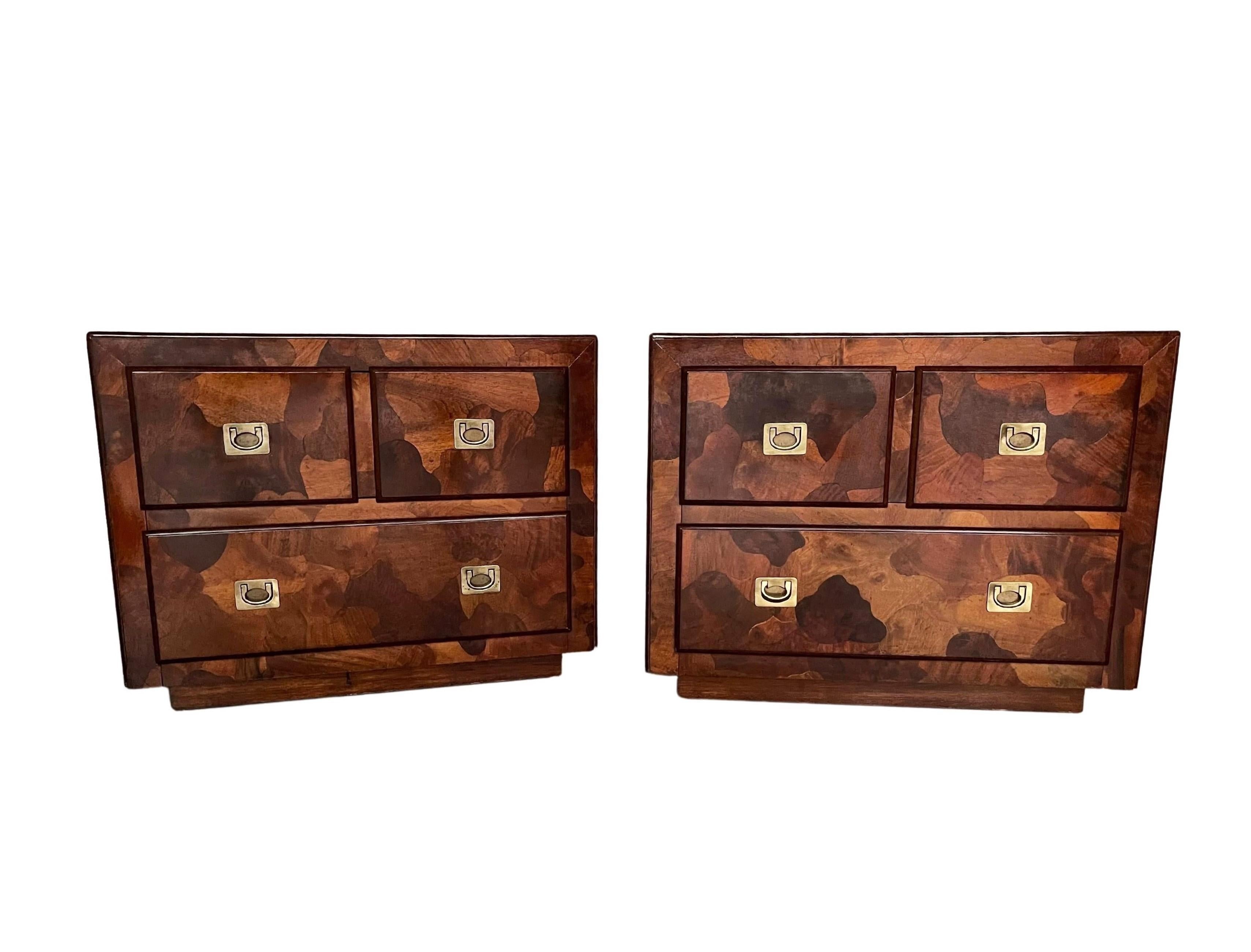 Pair of Italian Oyster Burl Nighstands with Brass Hardware 3