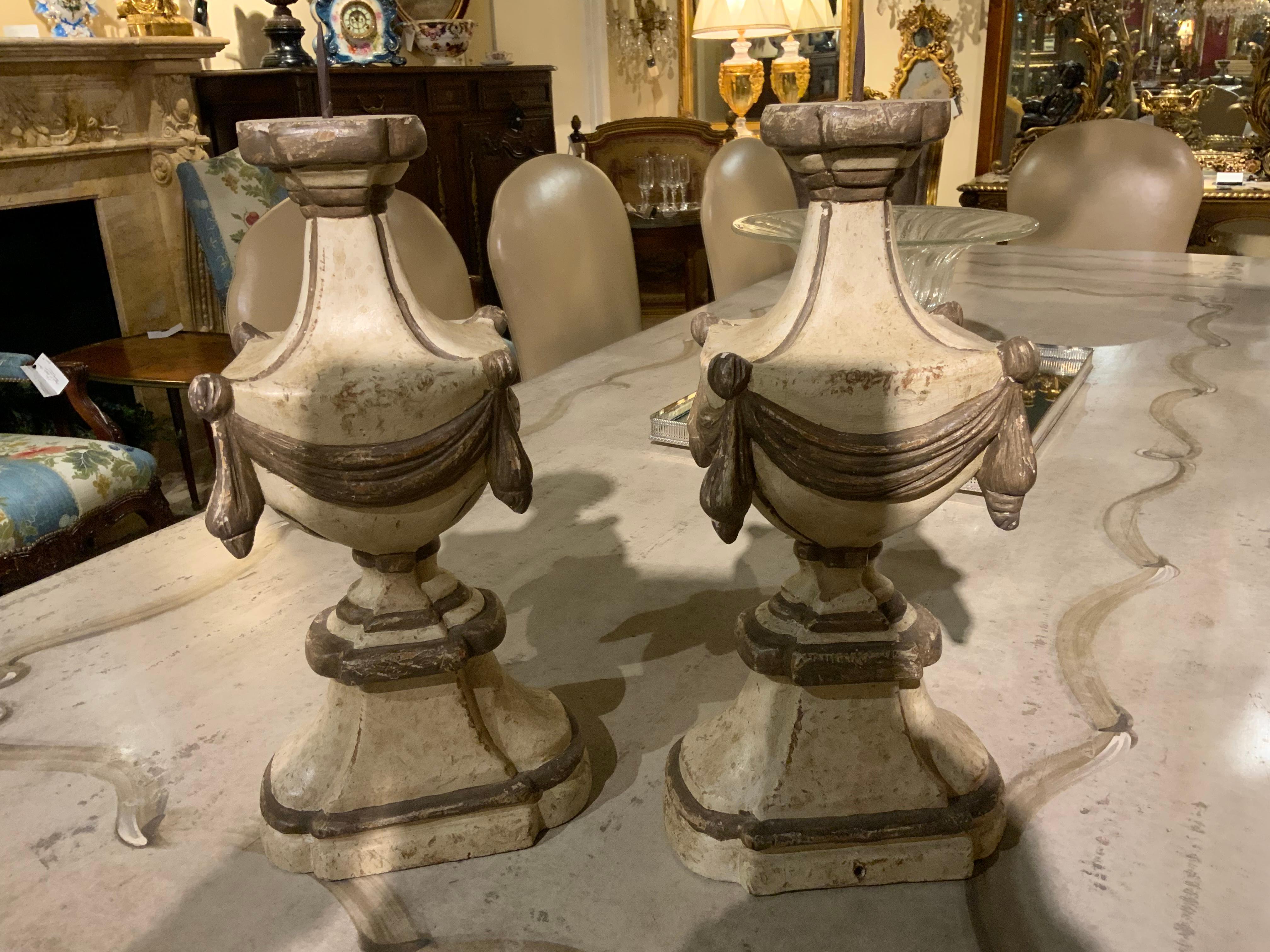 Pair of Italian Painted and Carved Wooden Candle Holders For Sale 1