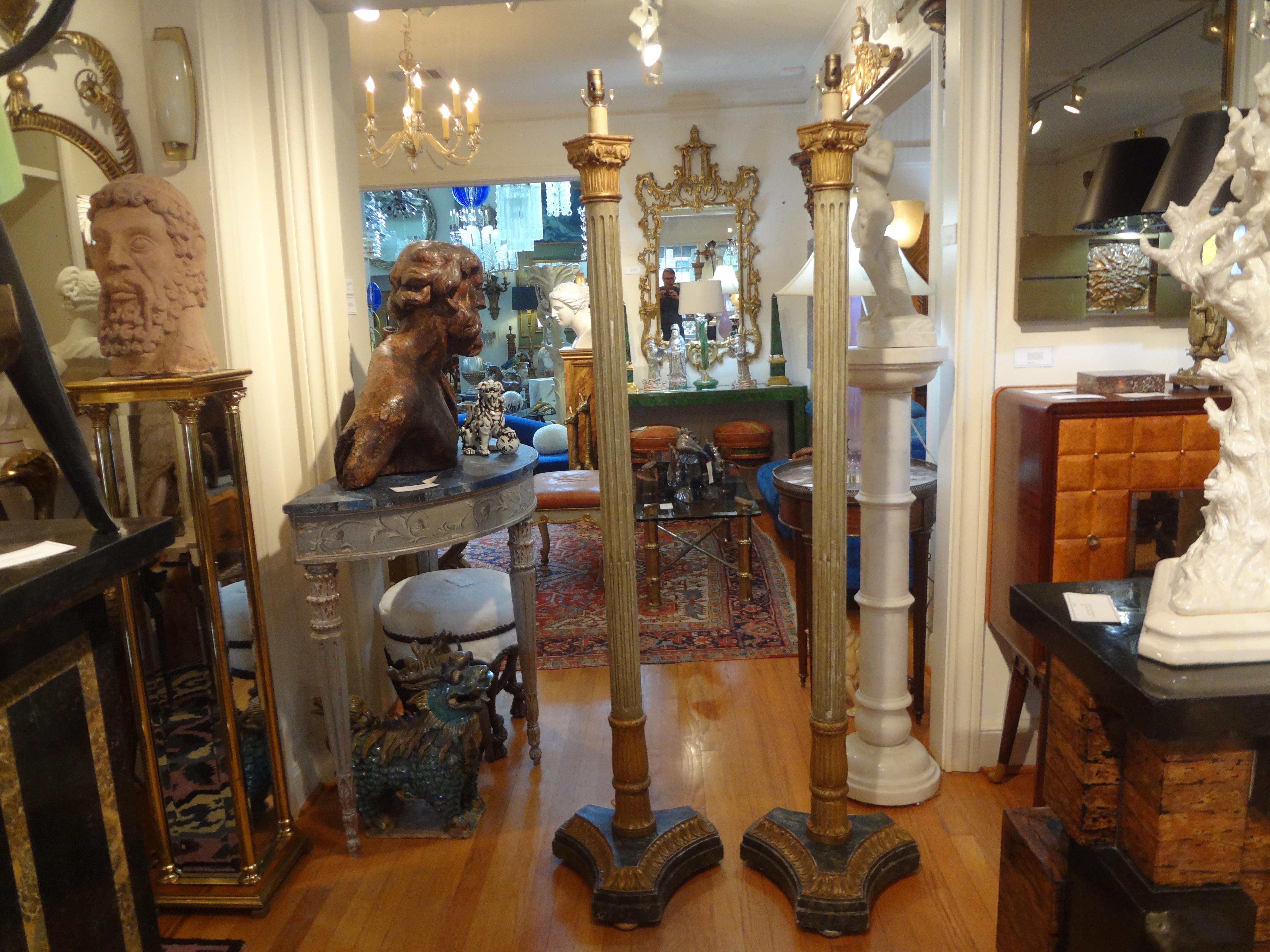Early 20th Century Pair Of Italian Painted And Giltwood Floor Lamps For Sale