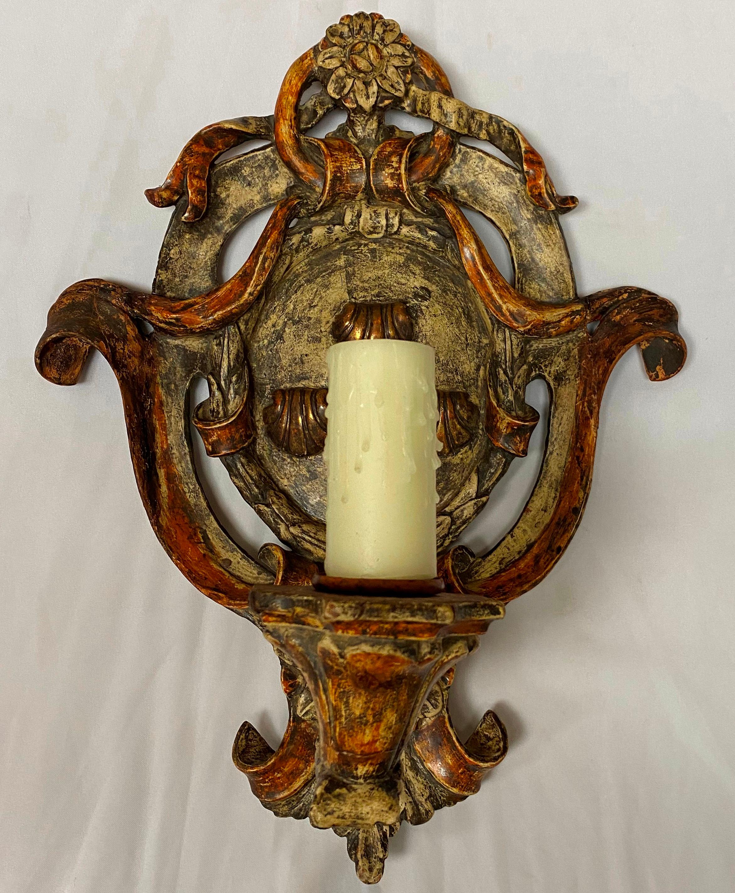 Baroque Pair of Italian Painted Carved Wood Sconces, 19th Century For Sale