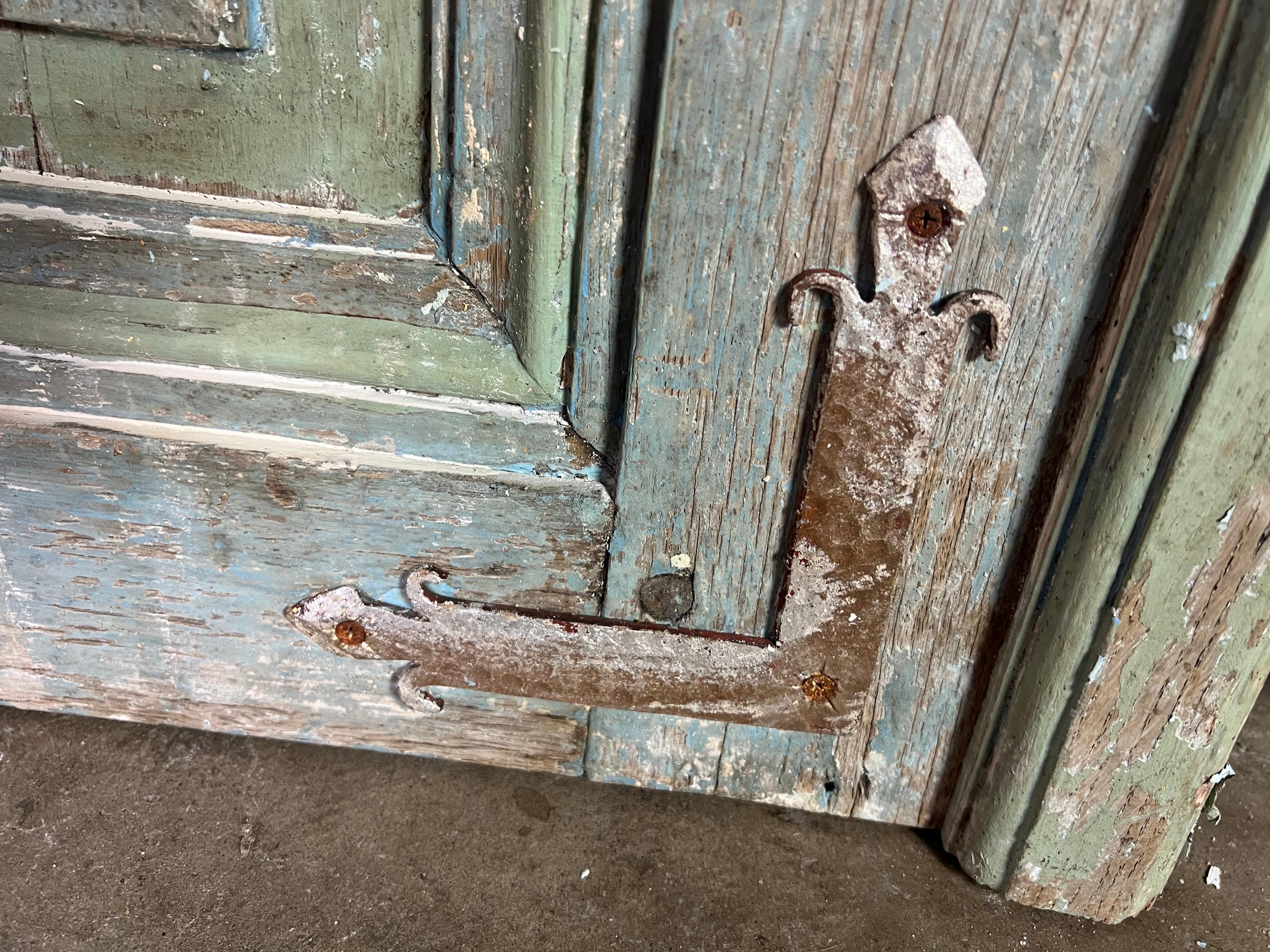 Coppia di porte italiane dipinte e dorate A.I.C. 1900 in vendita 10
