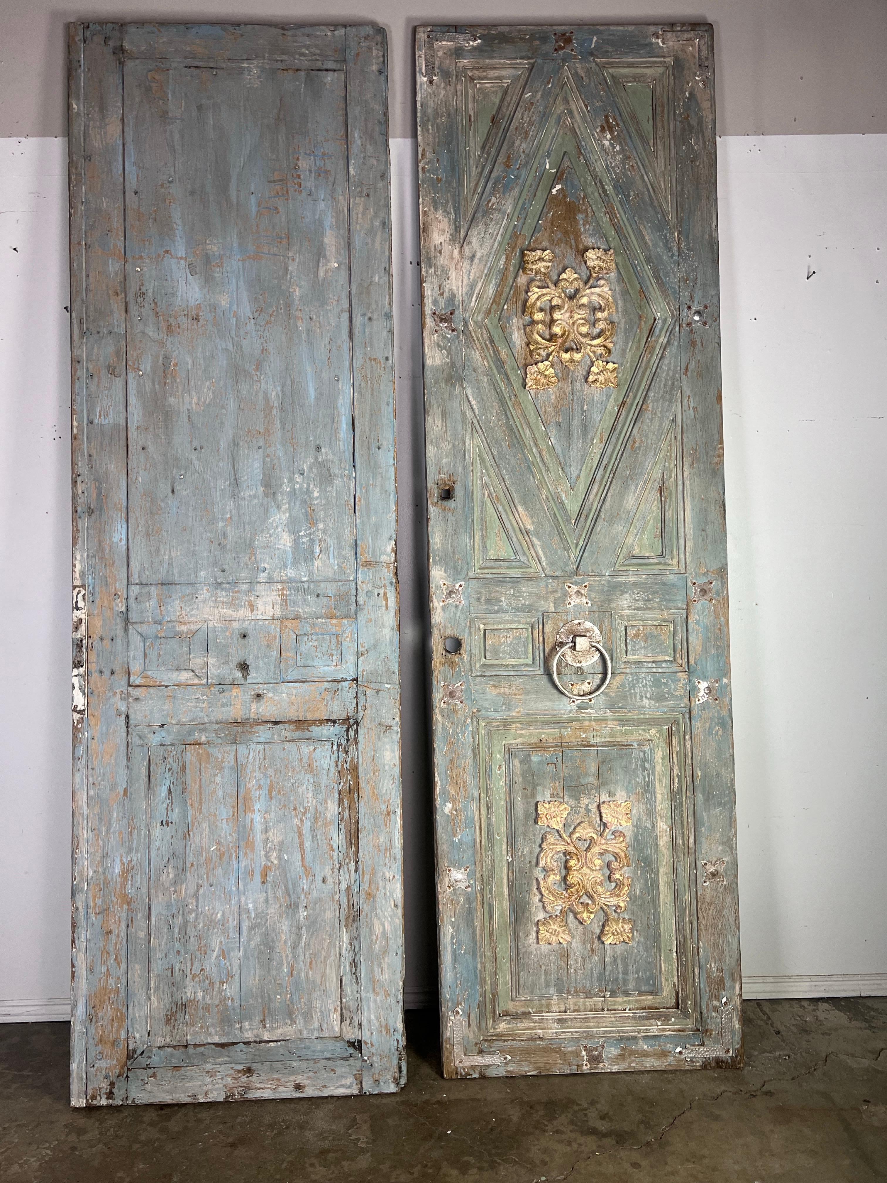 Coppia di porte italiane dipinte e dorate A.I.C. 1900 in vendita 11