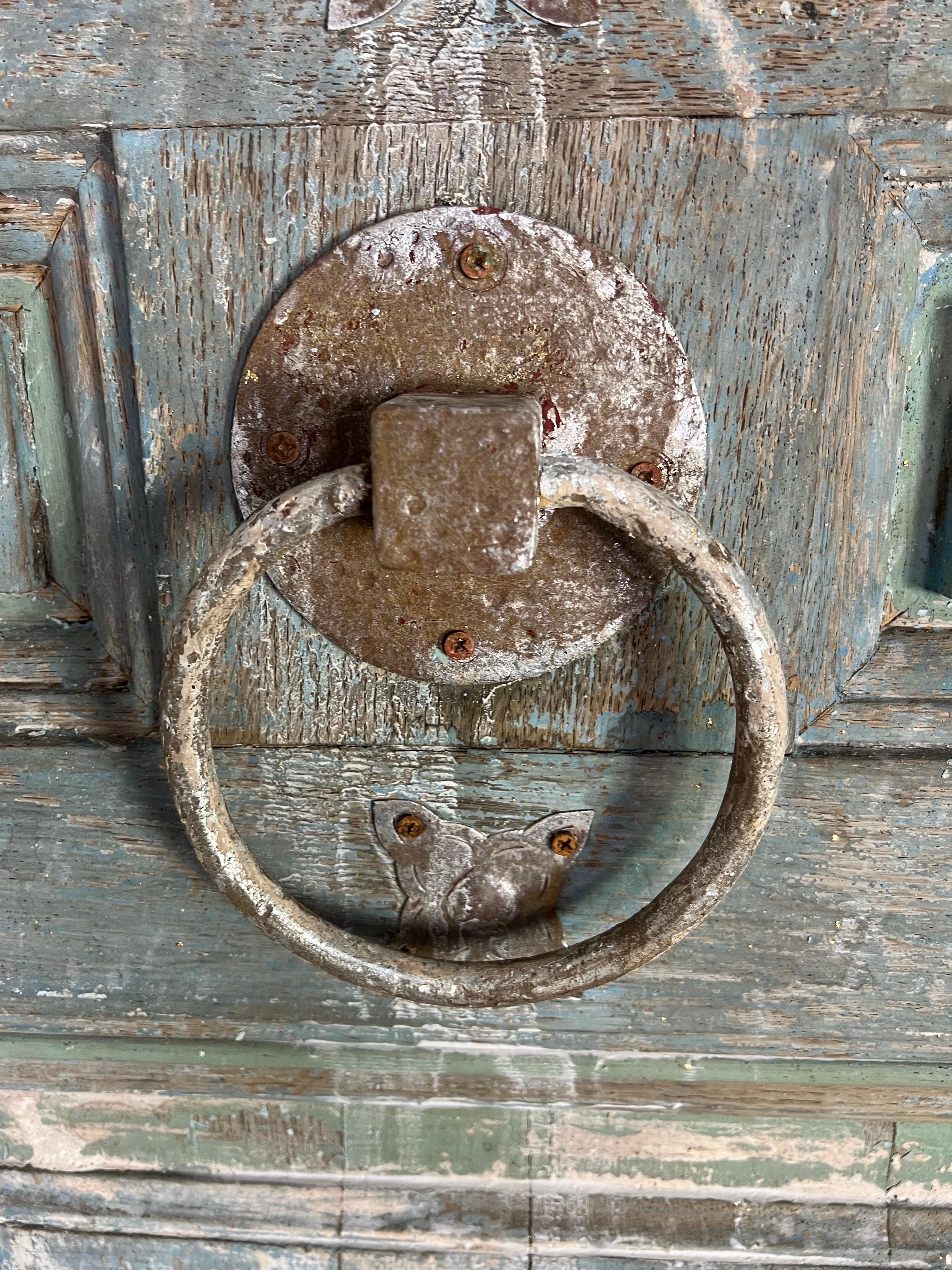 Coppia di porte italiane dipinte e dorate A.I.C. 1900 In condizioni deteriorate in vendita a Los Angeles, CA