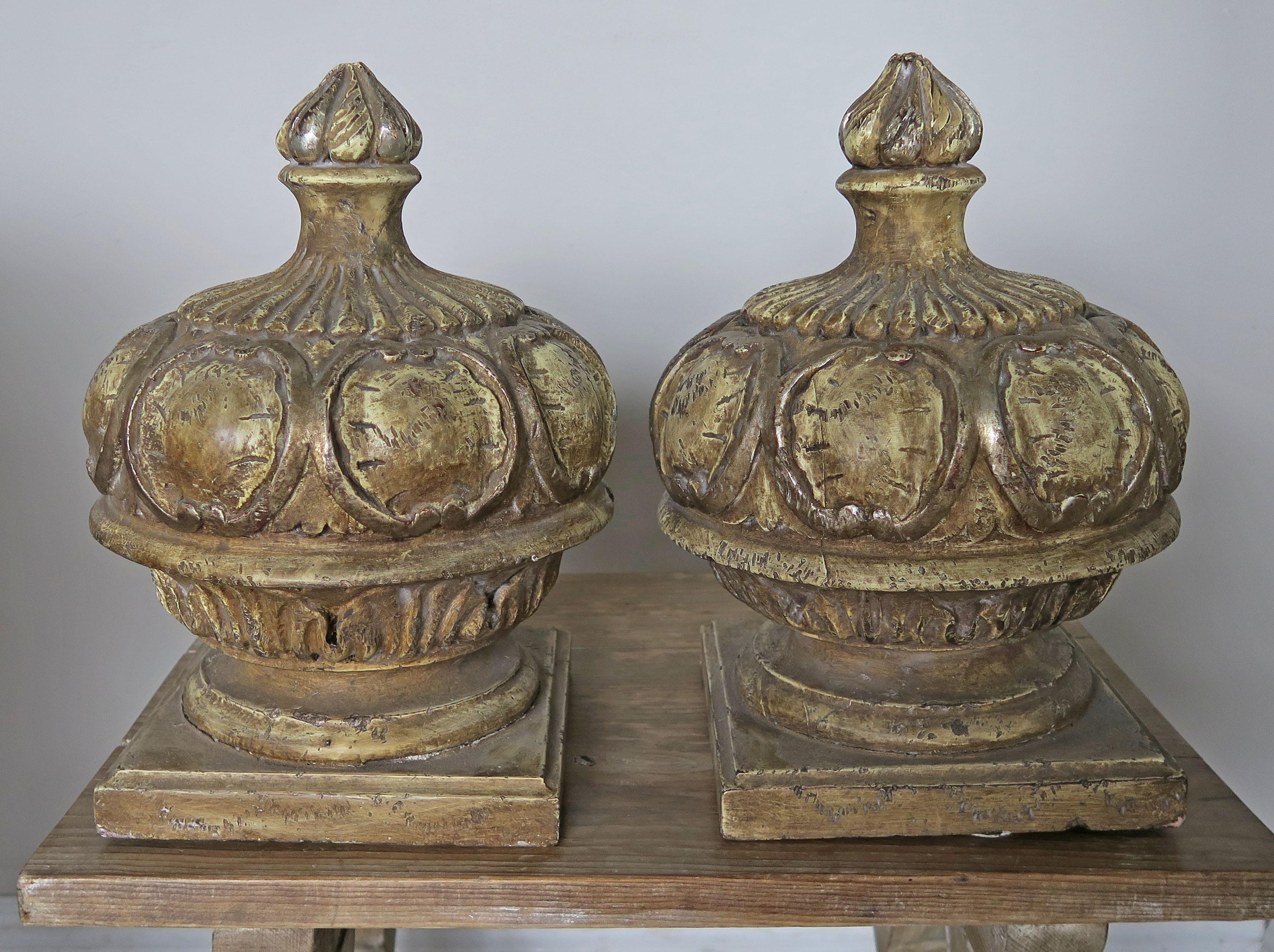 Pair of Italian Painted Wood Carved Finials with Flames 4