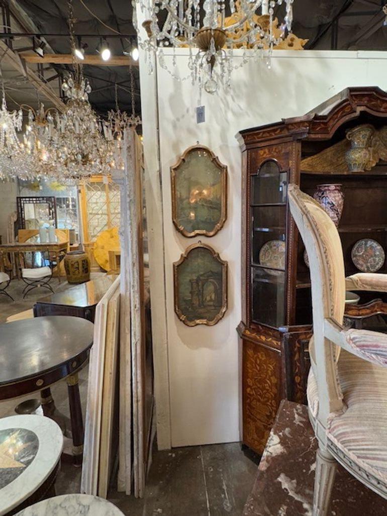 Pareja de cuadros italianos con una escena del puerto de Venecia Lienzo en venta