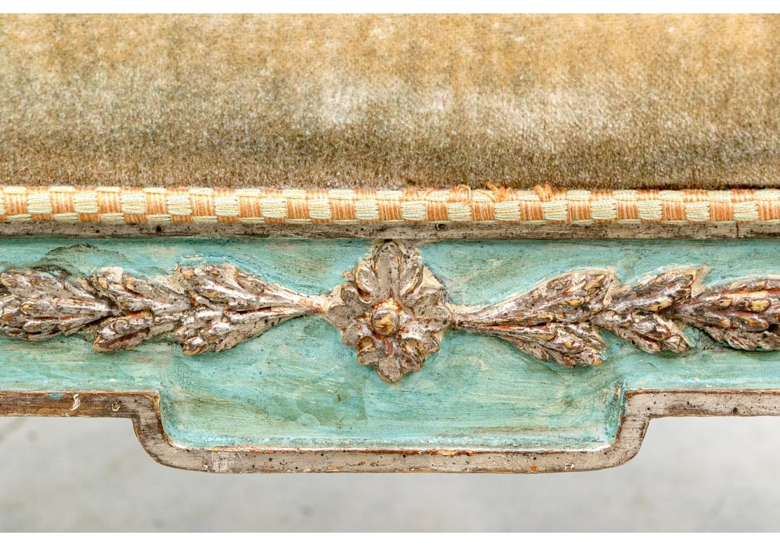 Paire de tabourets italiens dorés et peints en bleu en vente 5