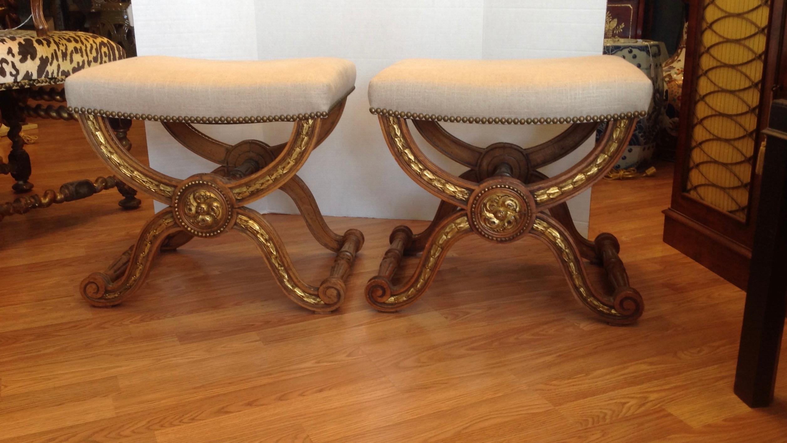 Pair of Italian Parcel-Gilt Benches In Good Condition In West Palm Beach, FL