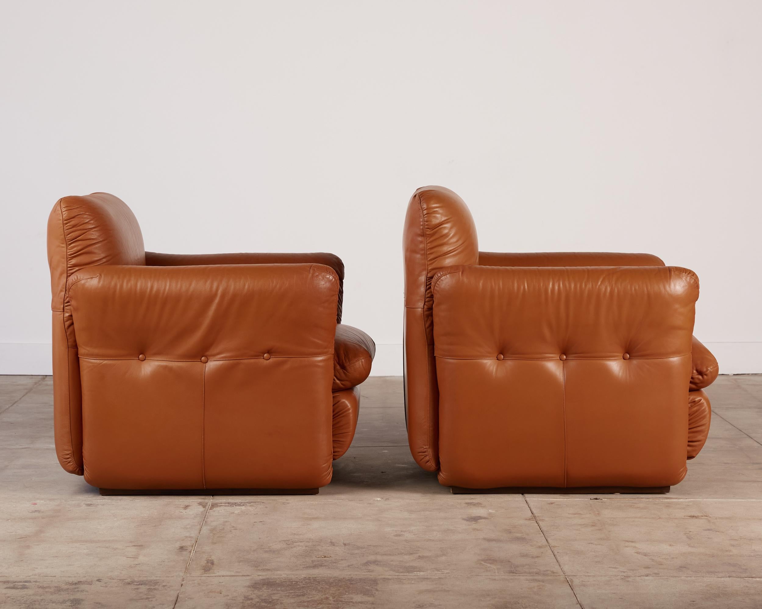 Pair of Italian Patinated Leather Lounge Chairs In Excellent Condition In Los Angeles, CA