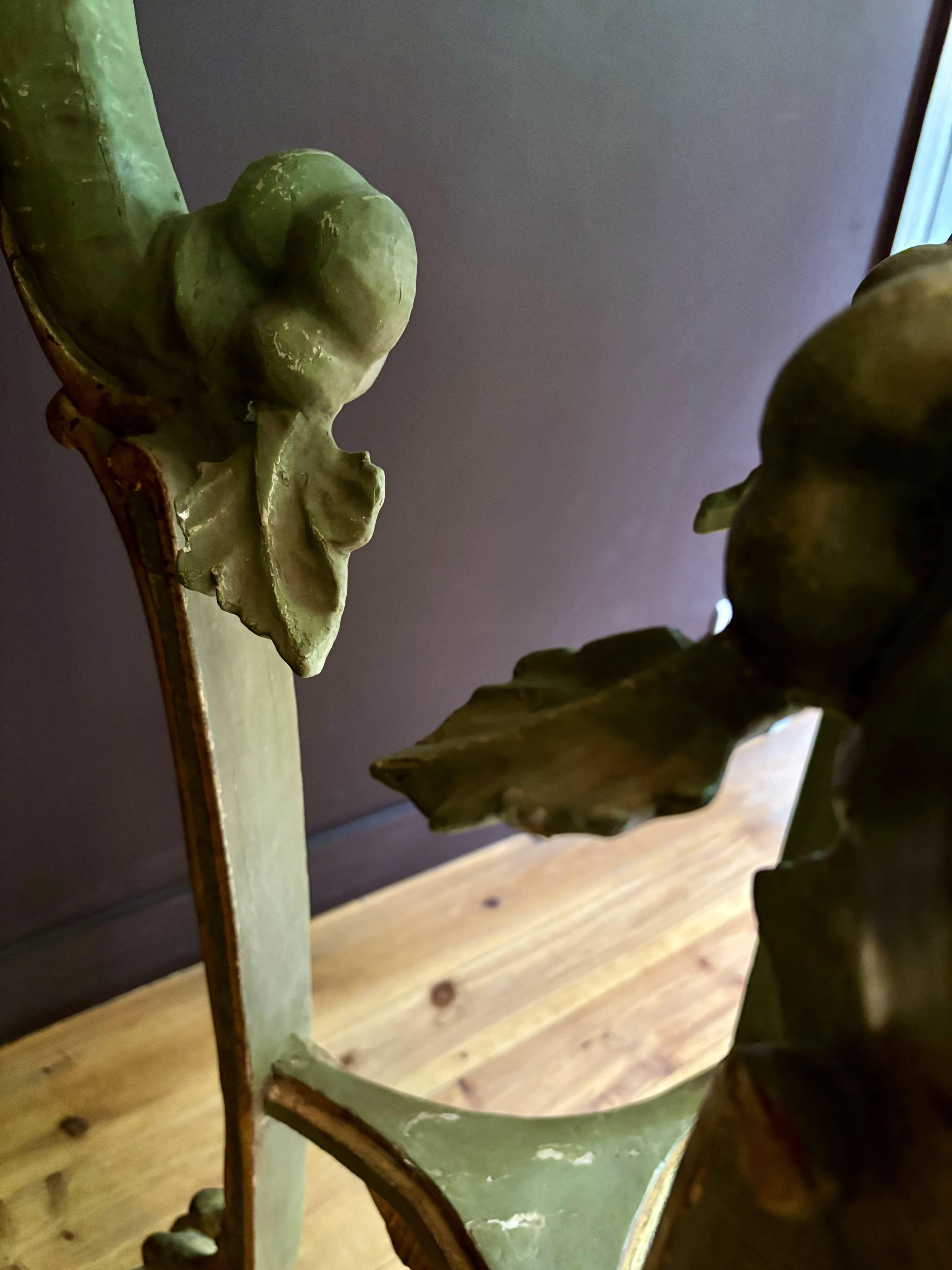 Pareja de pedestales italianos En madera dorada y pintada, S. XIX en venta 10