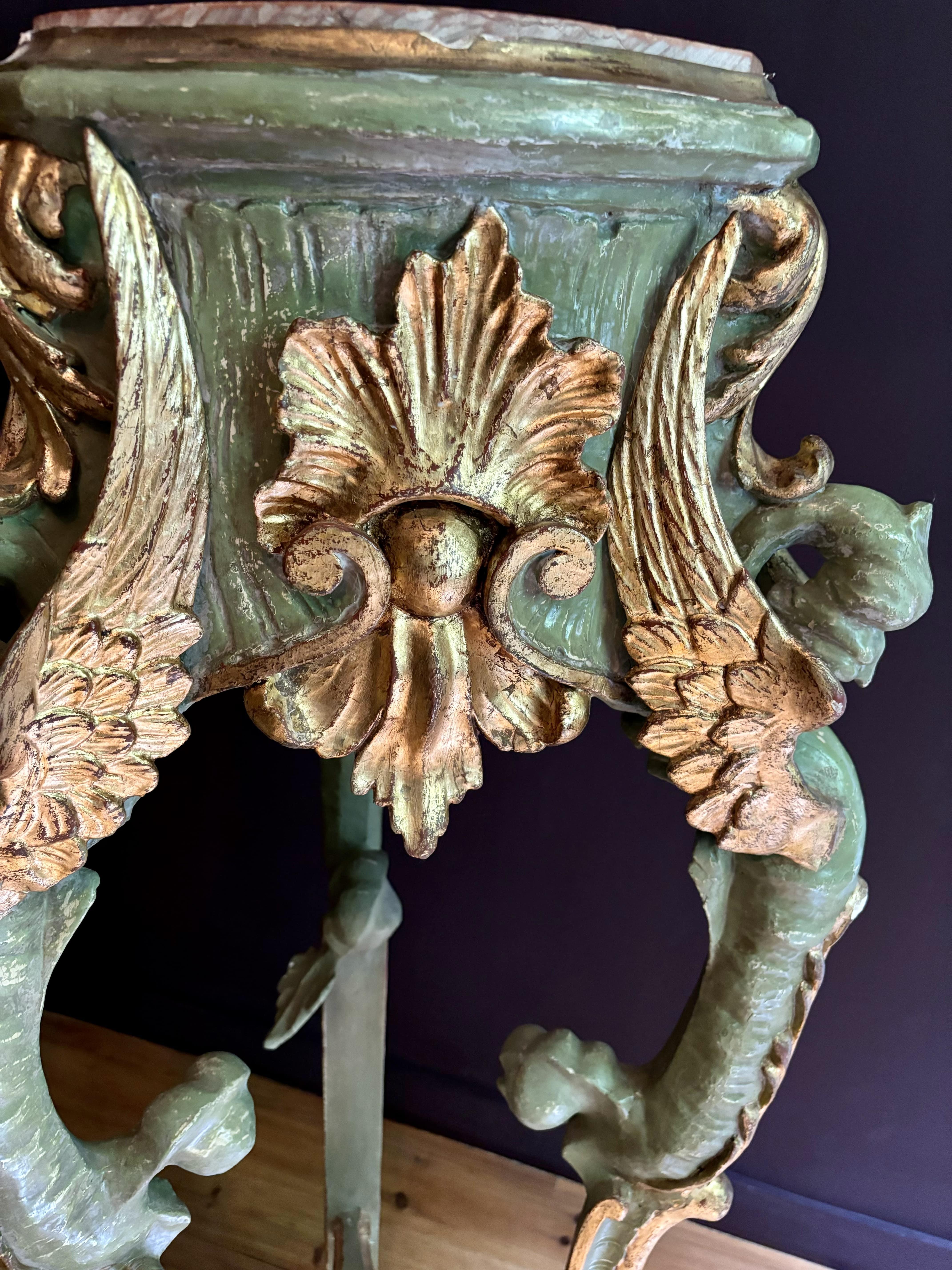 Pareja de pedestales italianos En madera dorada y pintada, S. XIX en venta 12