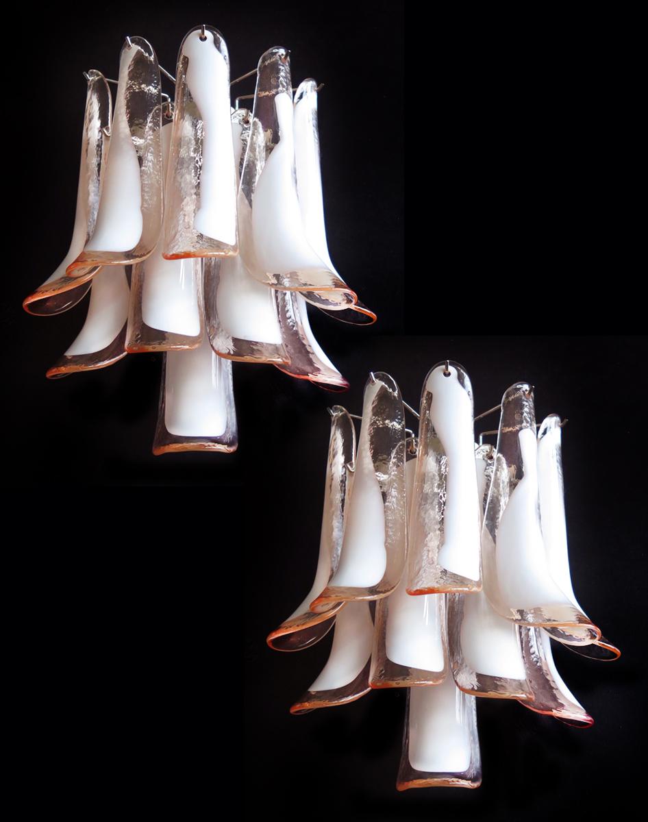 Pair of Italian Petal Murano Sconces, Mazzega Style In Excellent Condition In Budapest, HU