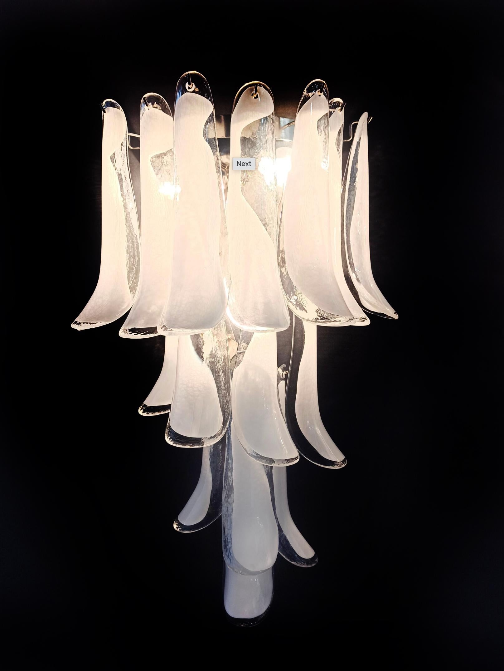 Pair of Italian Petal Murano Sconces, Mazzega Style In Good Condition For Sale In Budapest, HU