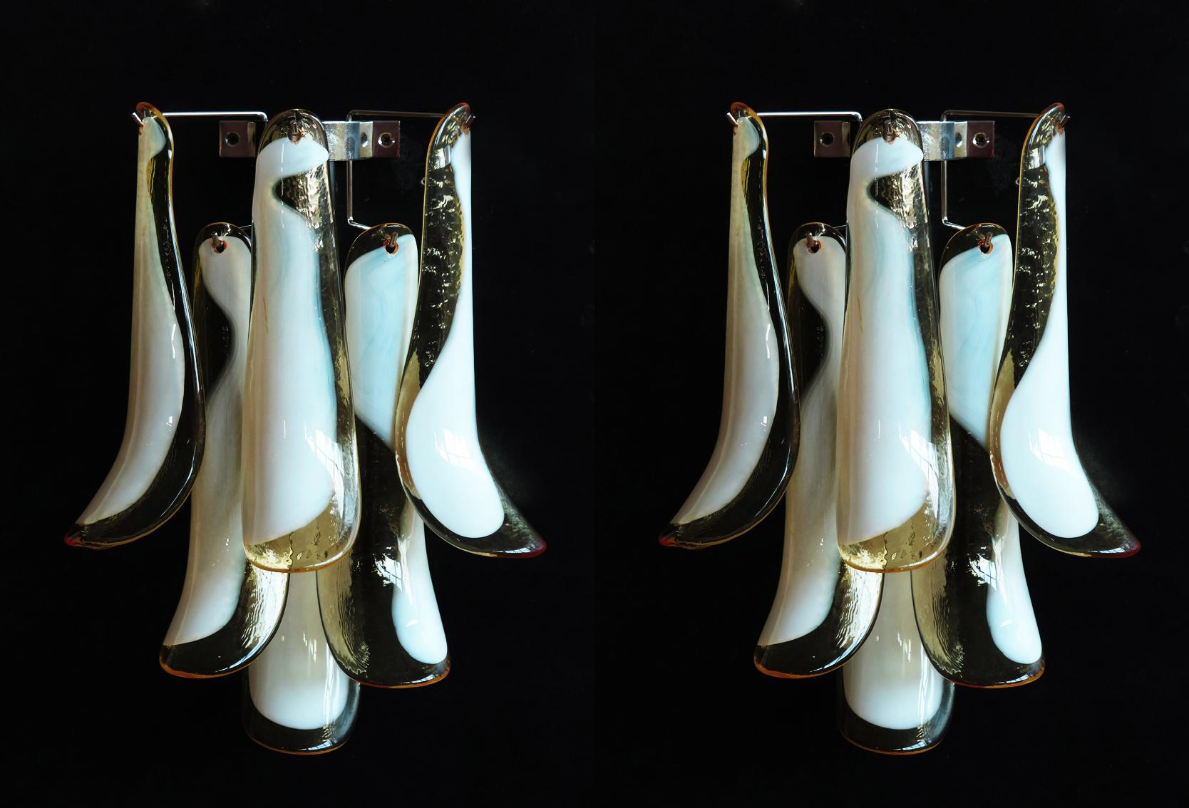 20th Century Pair of Italian Petal Murano sconces, Mazzega Style