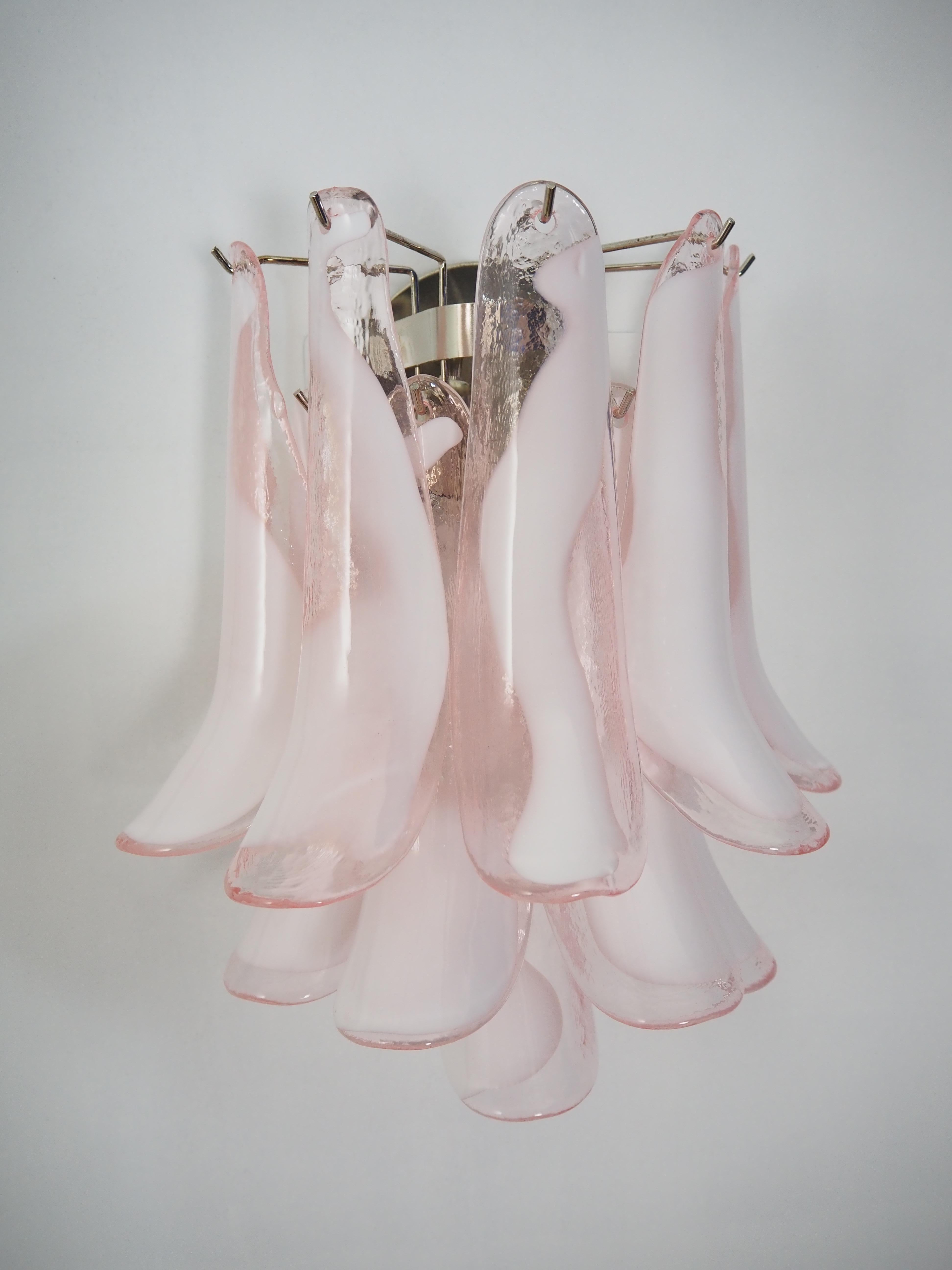 Pair of Italian Petal Murano Sconces, Mazzega Style For Sale 4