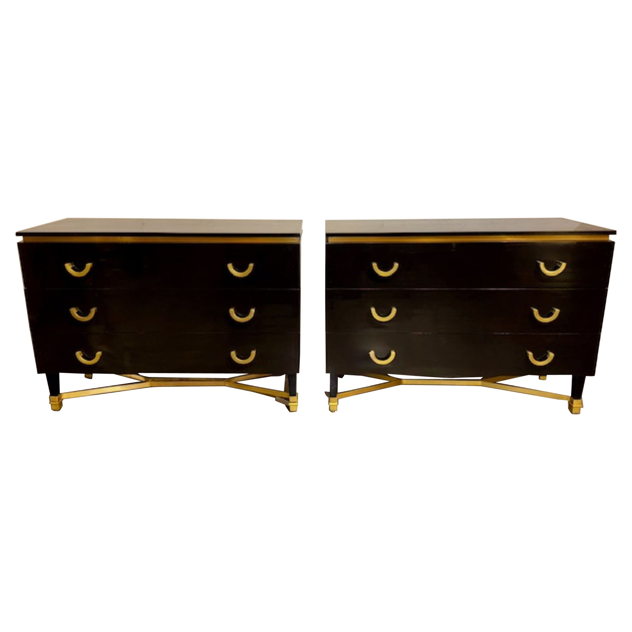 Paire de tables de chevet italiennes laquées noir piano et modernes du milieu du siècle dernier