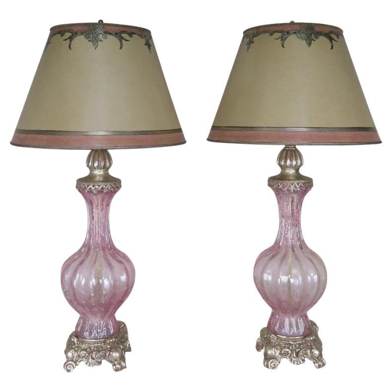 Paire de lampes italiennes en verre de Murano rose avec abat-jours en papier