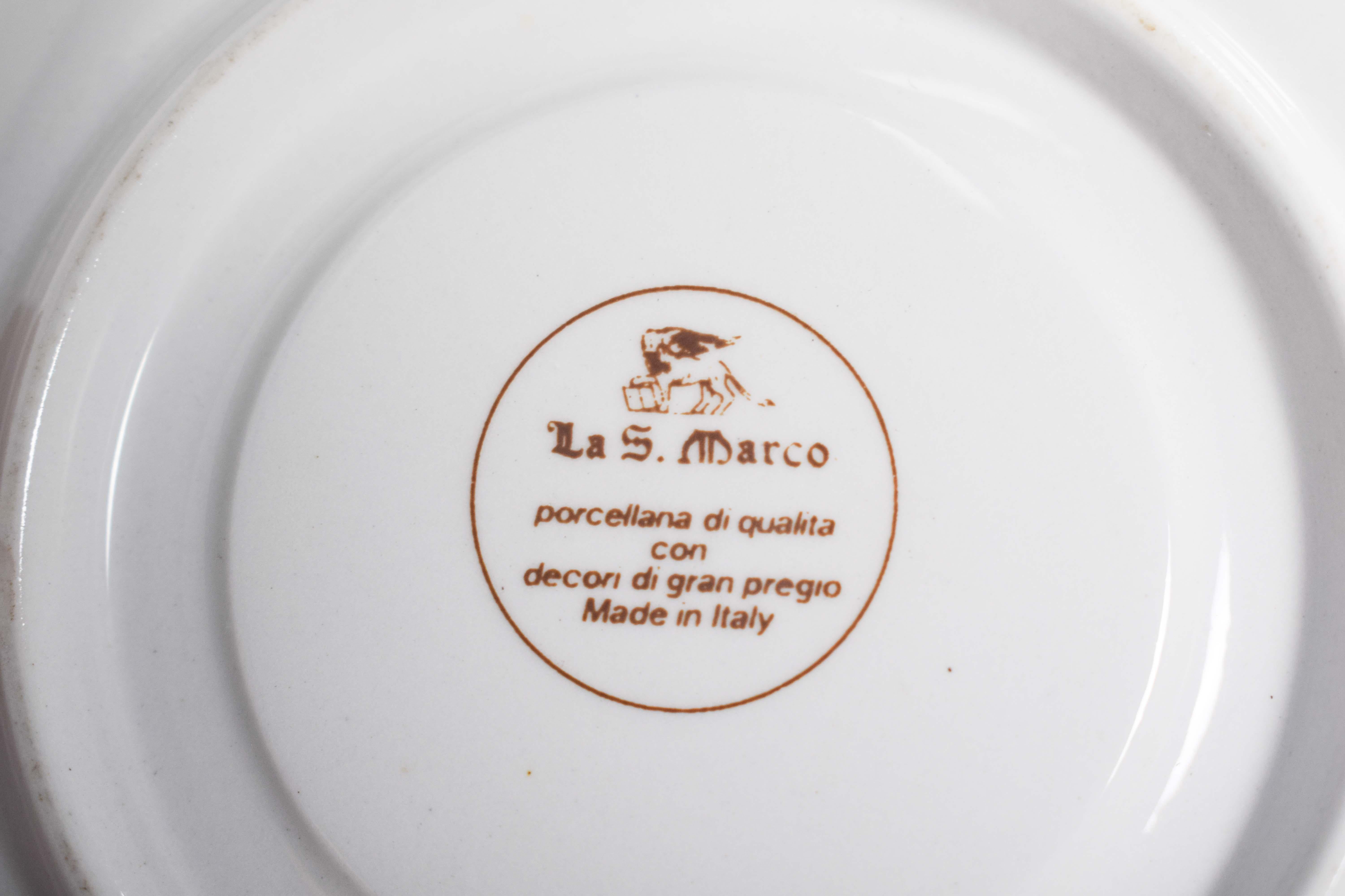 Paire de tasses à café italiennes en porcelaine en vente 1