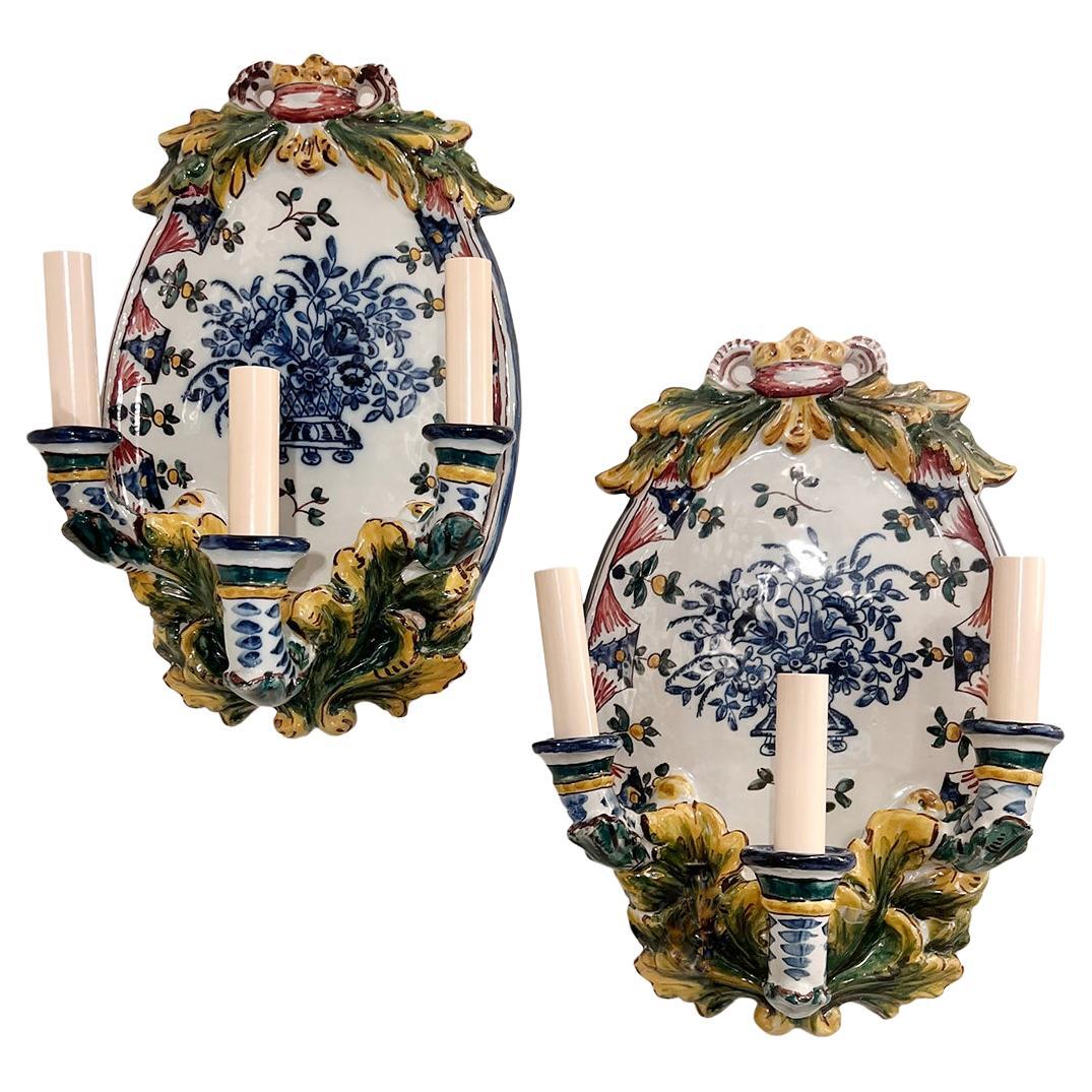 Pareja de apliques de porcelana italiana