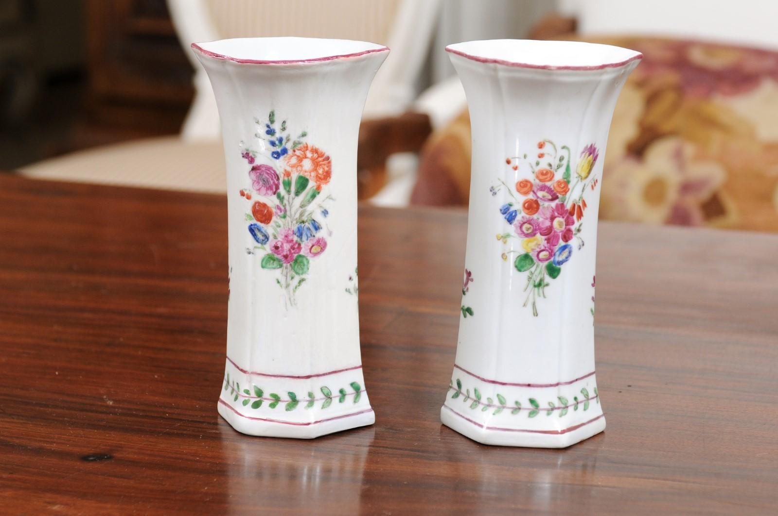 Pair of Italian Porcelain Vases with Colorful Painted Floral Motifs, circa 1805 For Sale 2