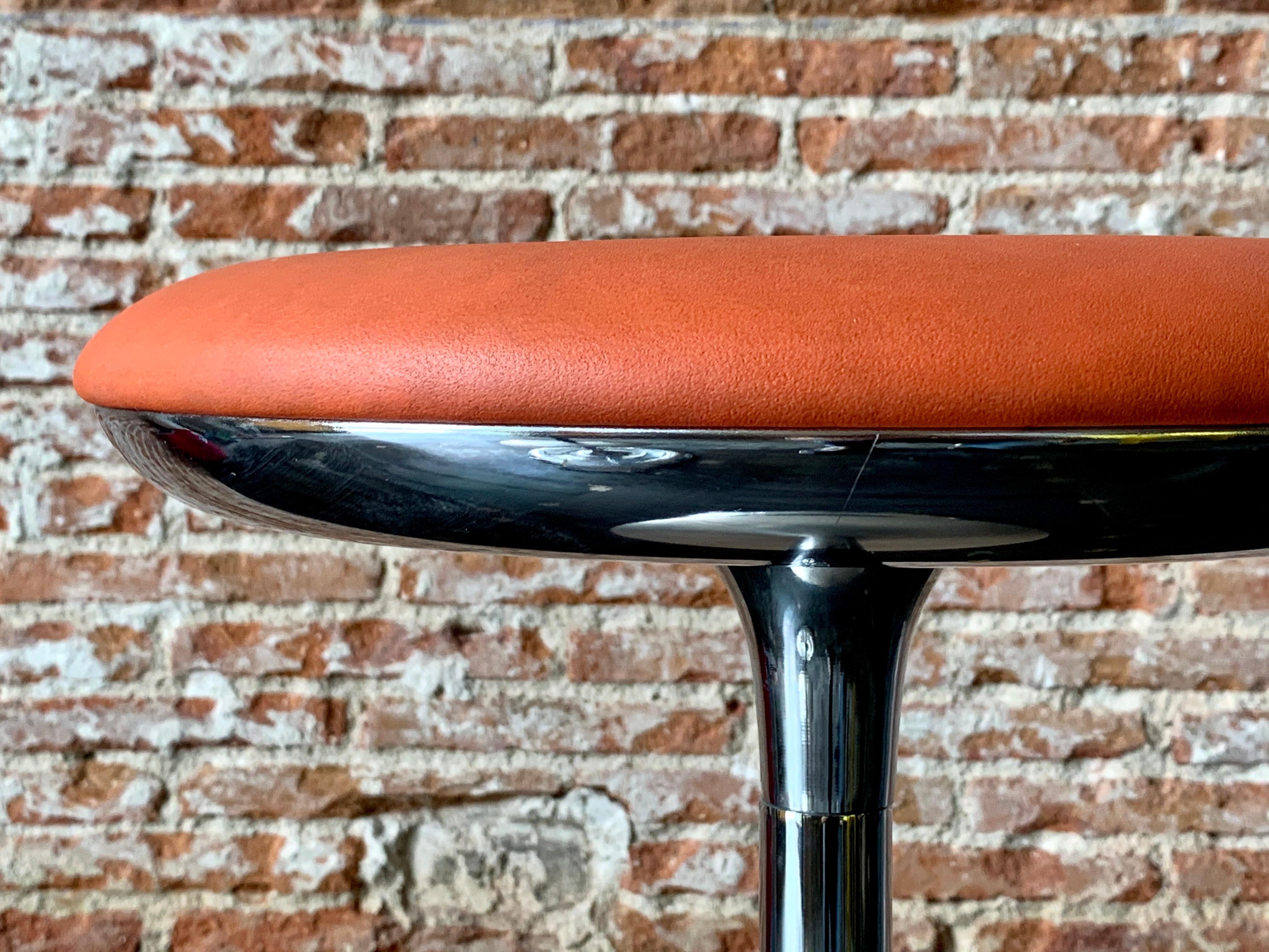 Pair of Italian Postmodern Bar Stools In Good Condition For Sale In Madrid, ES
