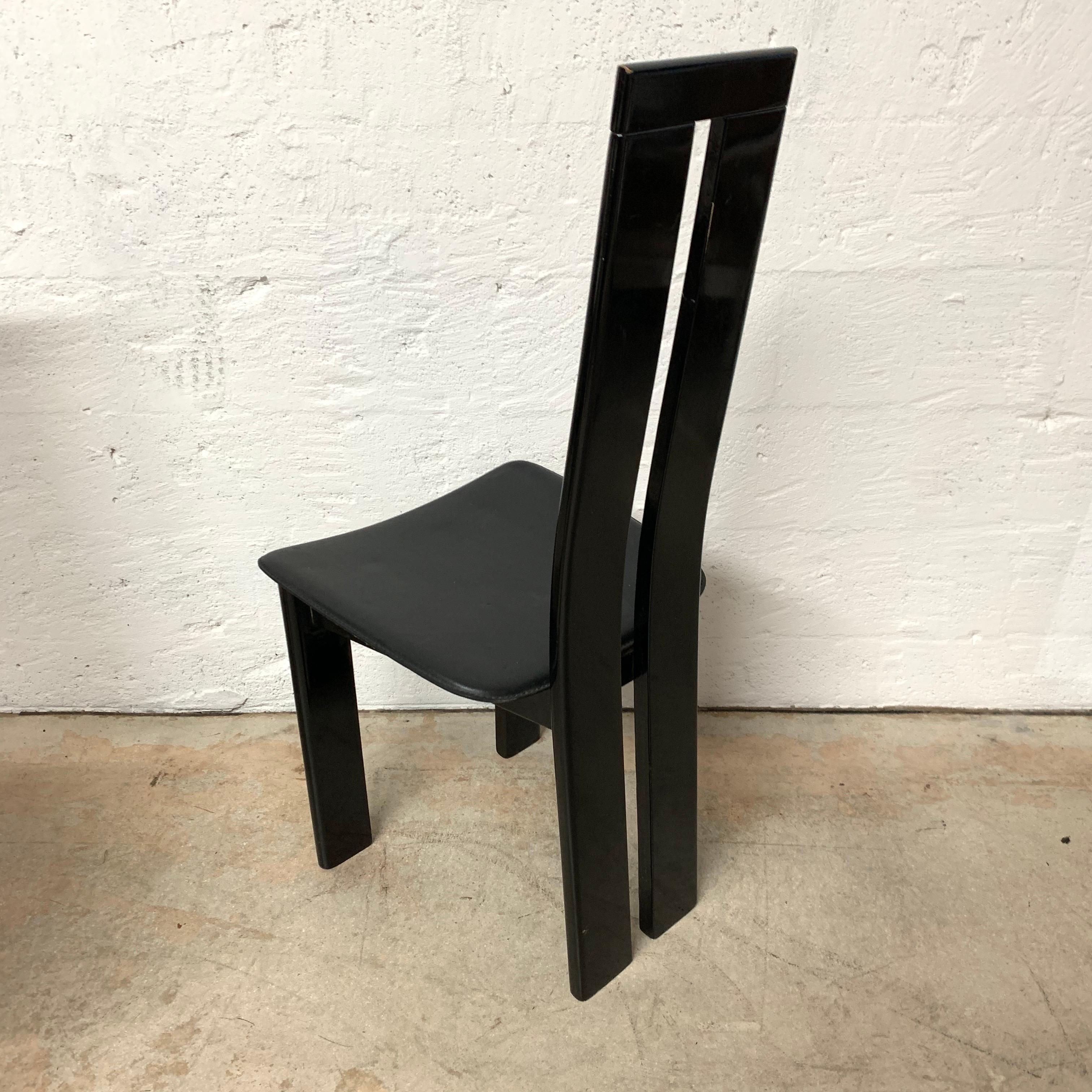 Pair of Italian Postmodern Chairs by Massimo Vignelli 1