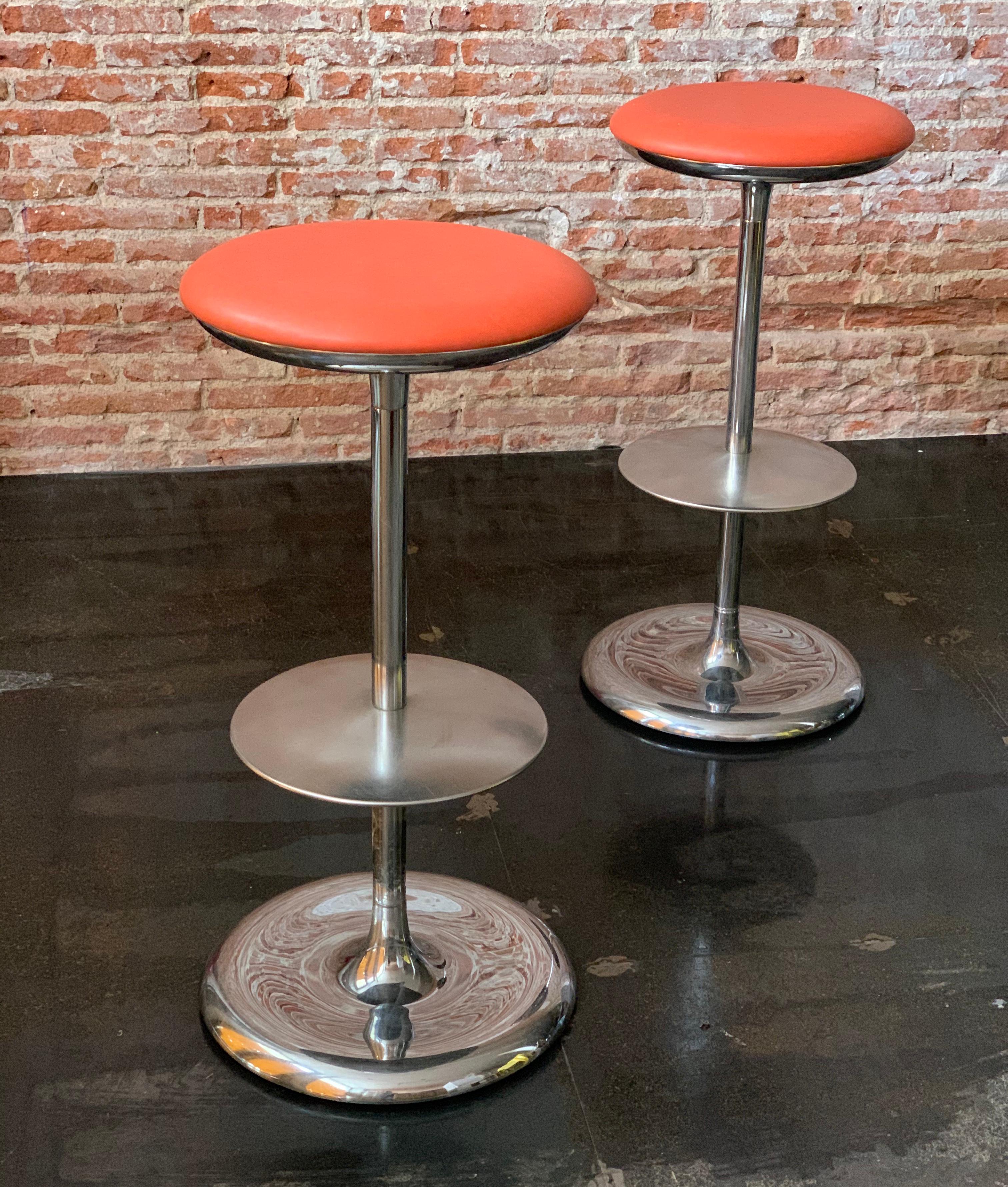 Pair of Italian Postmodern Bar Stools In Good Condition For Sale In Madrid, ES