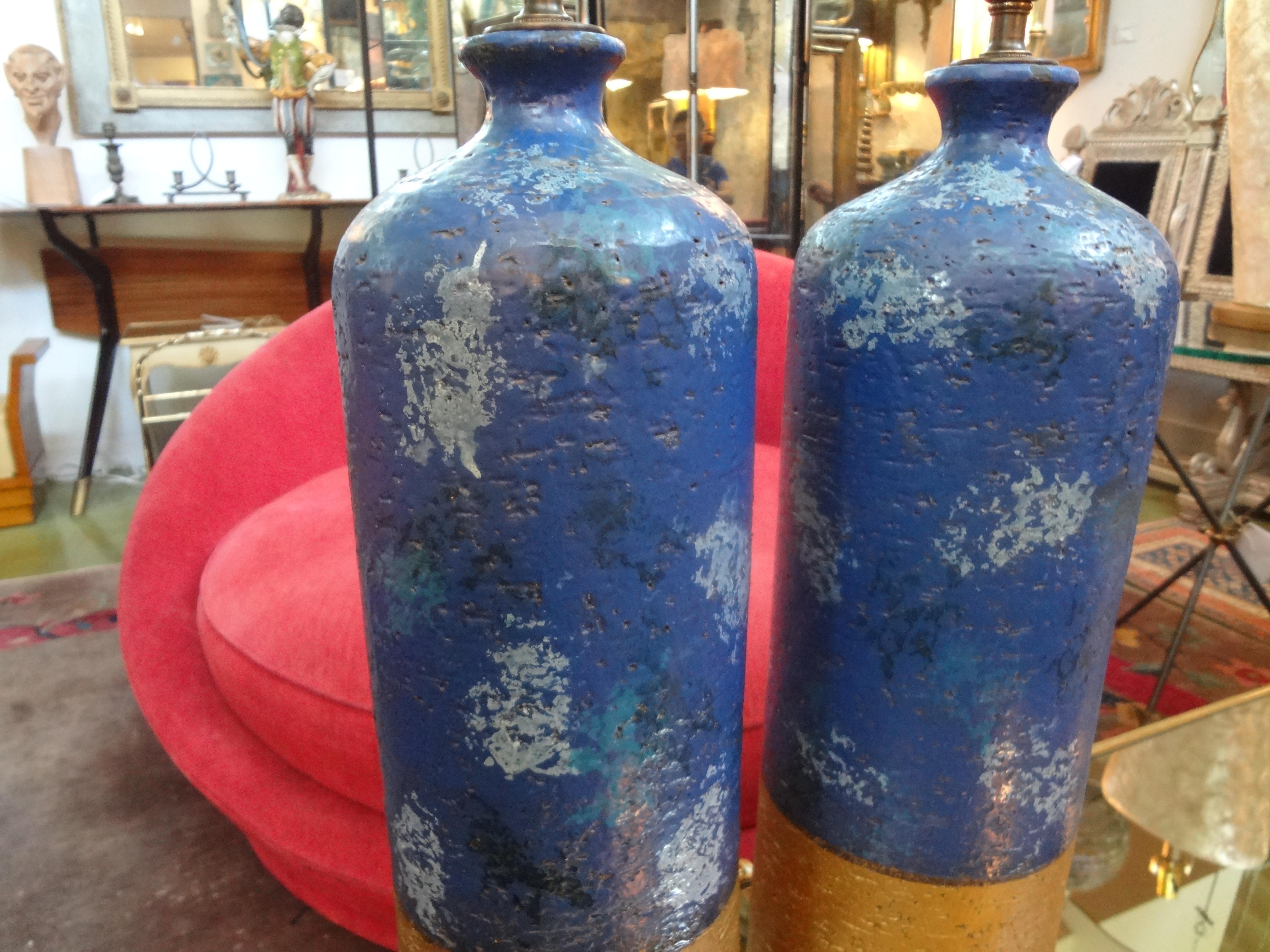 Hollywood Regency Pair of Italian Pottery Lamps by Aldo Londi for Bitossi For Sale