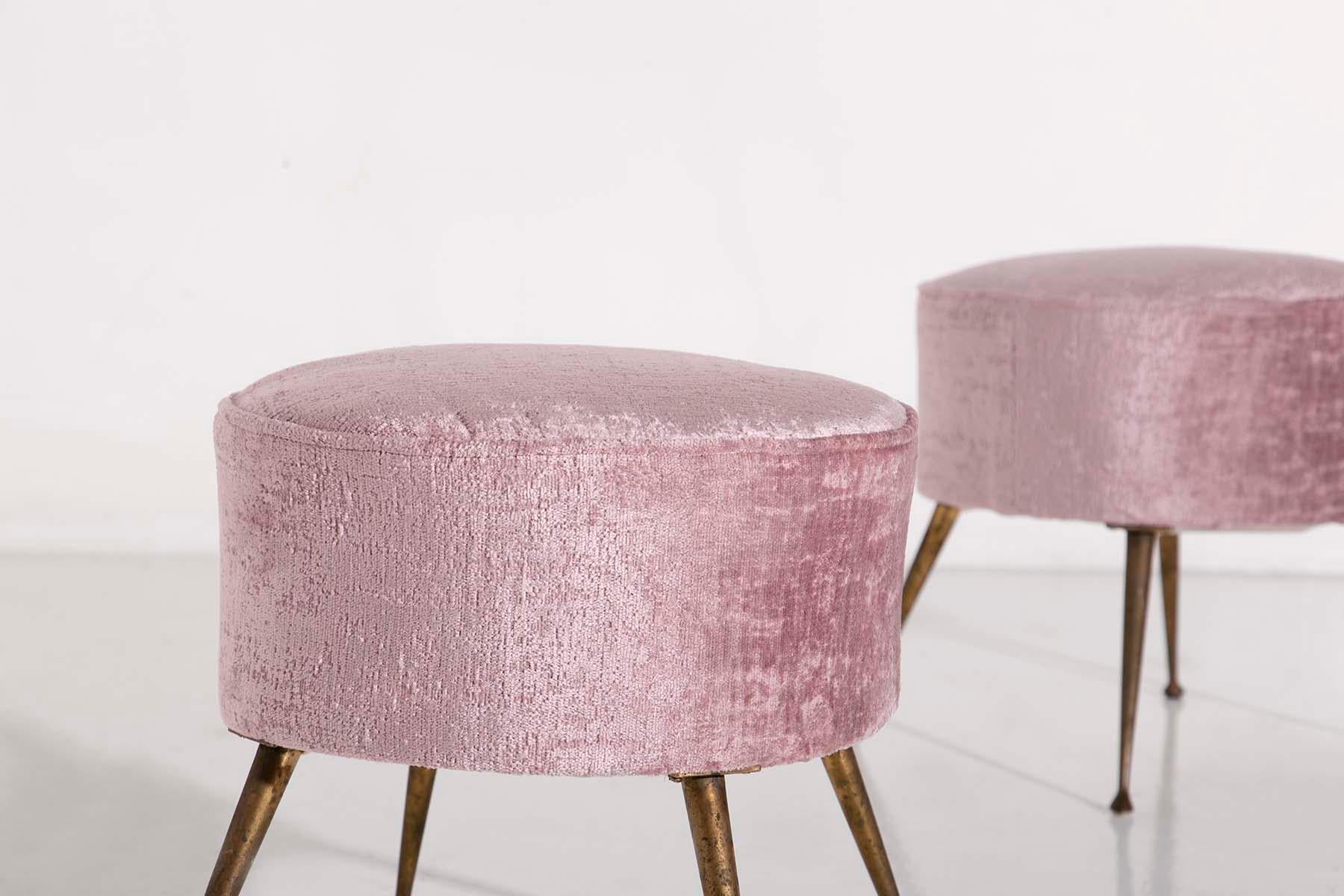 Brass Pair of Italian pouf or stools vintage in velvet pink and brass For Sale